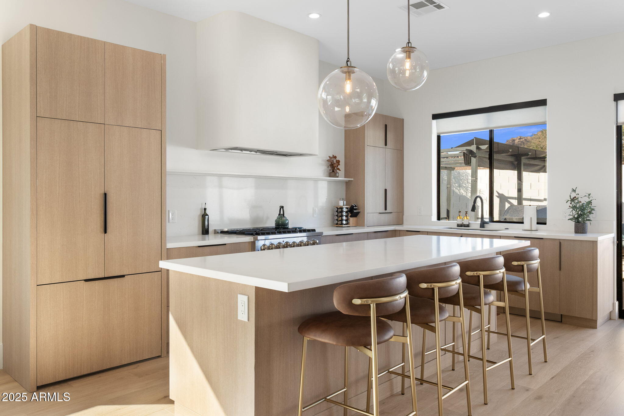 4546 E CAMPBELL Avenue