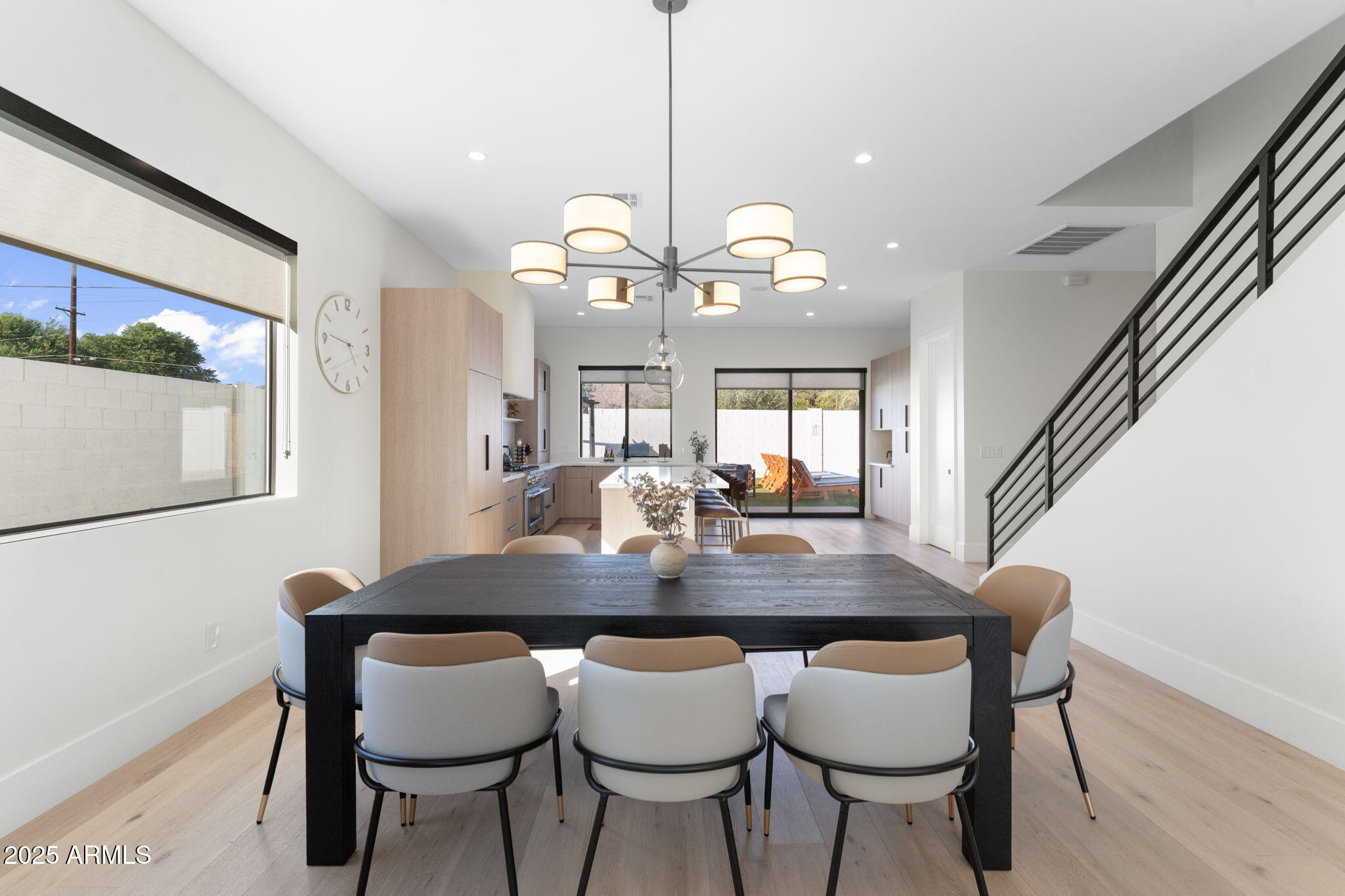 4546 E CAMPBELL Avenue