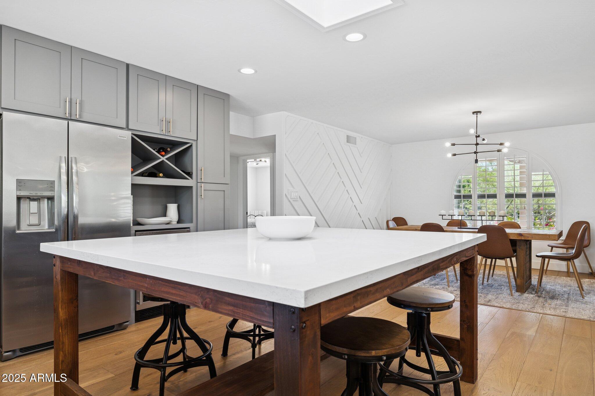 2044 E SMOKETREE Drive