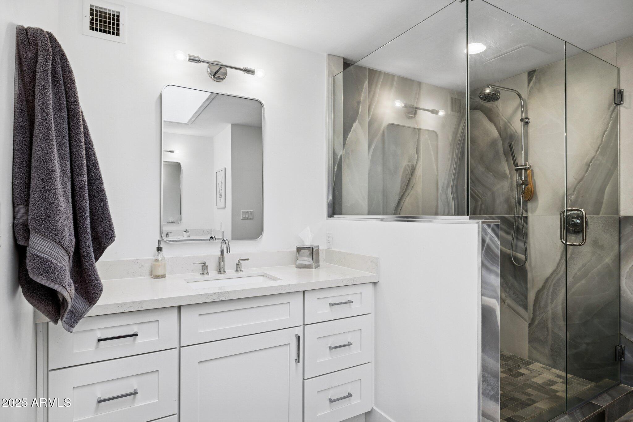 2044 E SMOKETREE Drive