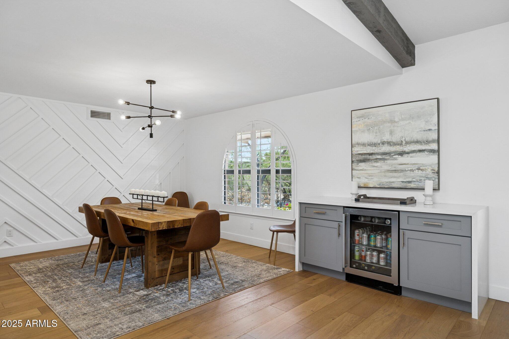 2044 E SMOKETREE Drive