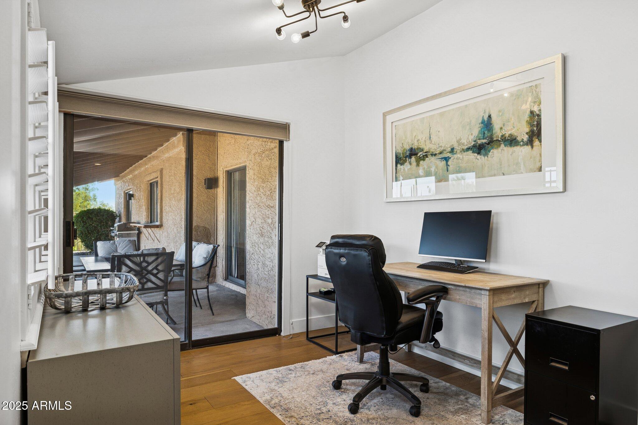 2044 E SMOKETREE Drive