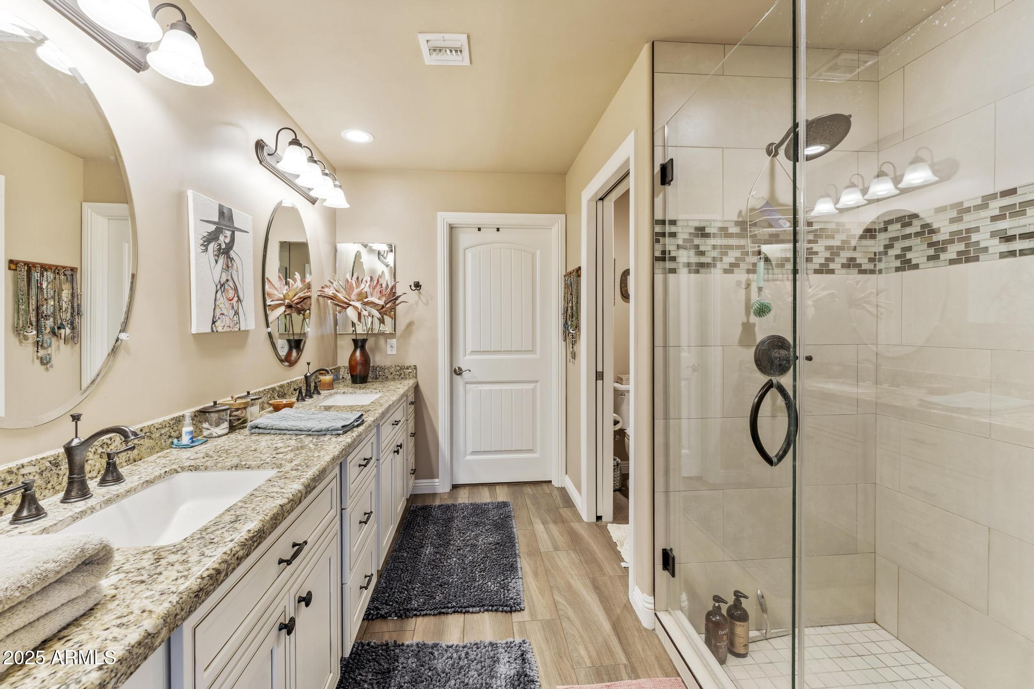 6145 E CAVE CREEK Road Unit: 103