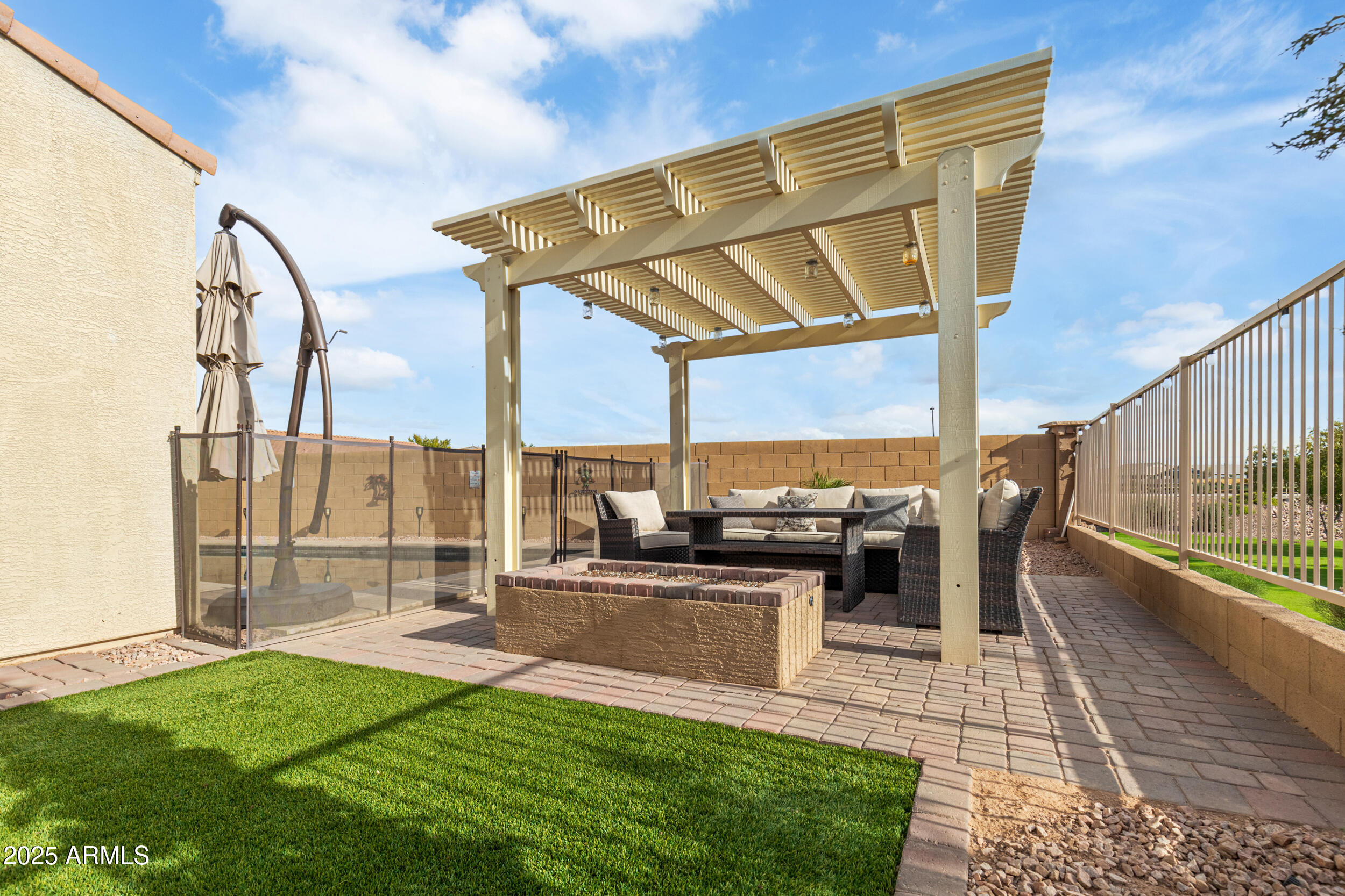 37104 N BIG BEND Road