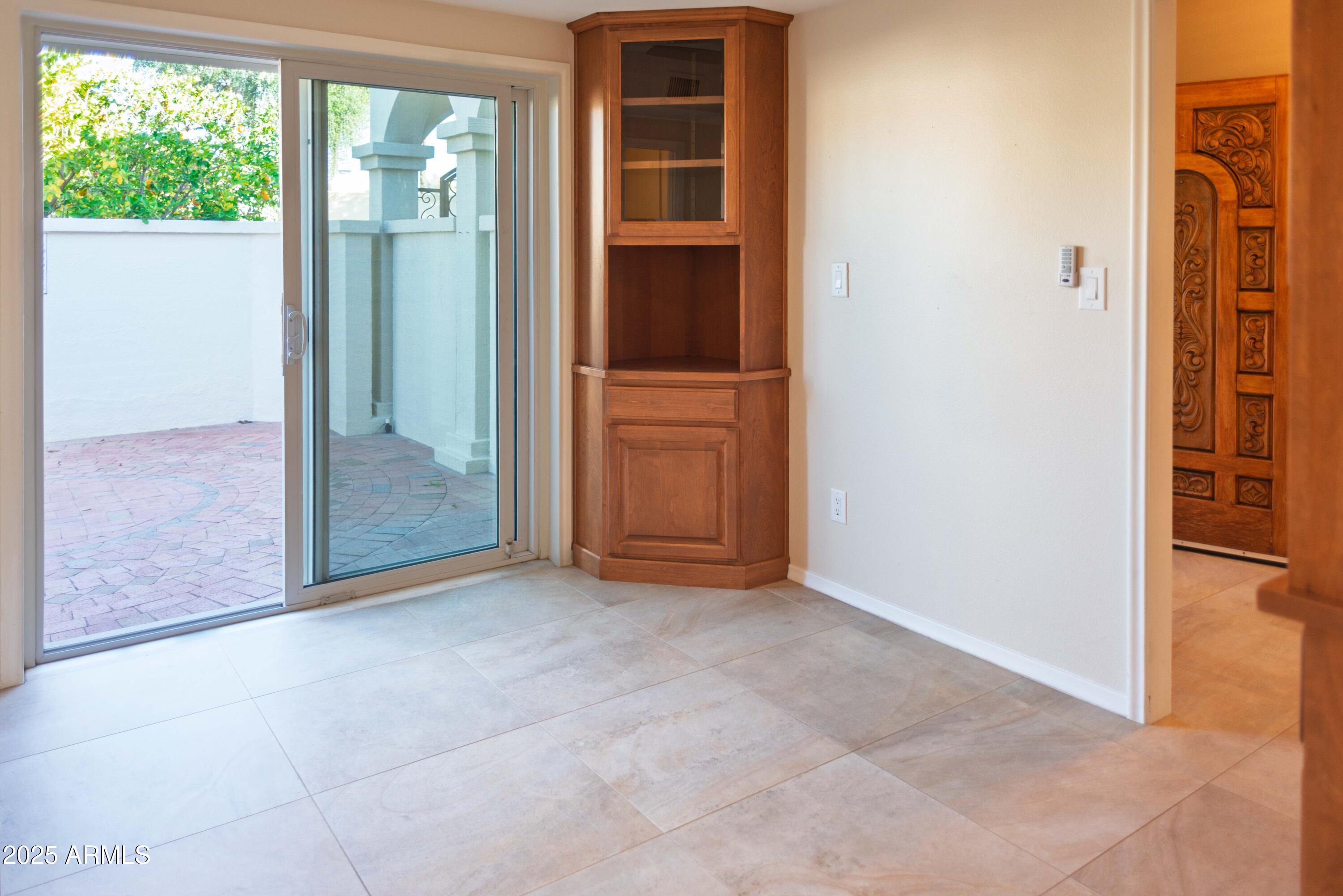 6945 E GLENROSA Avenue