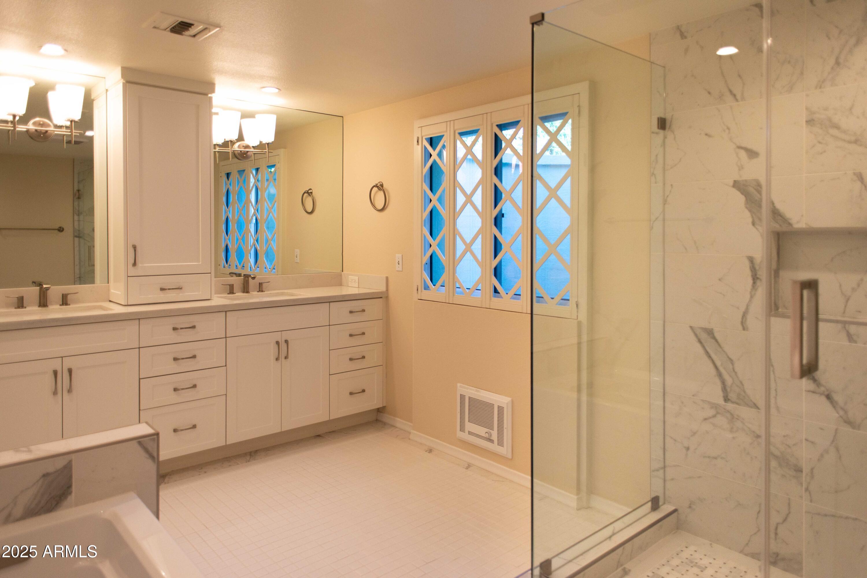 6945 E GLENROSA Avenue