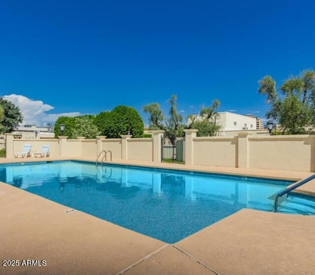 6945 E GLENROSA Avenue