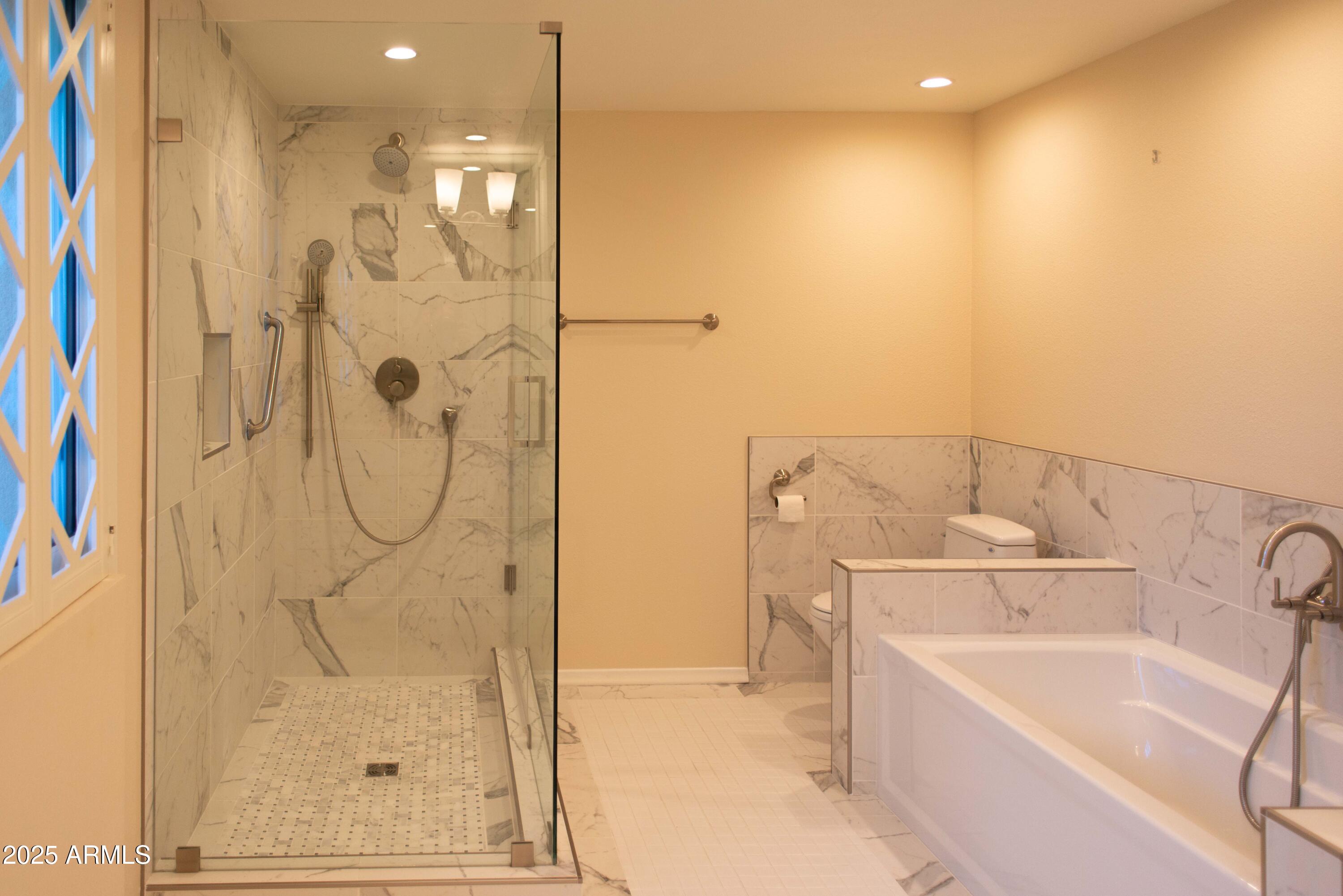 6945 E GLENROSA Avenue