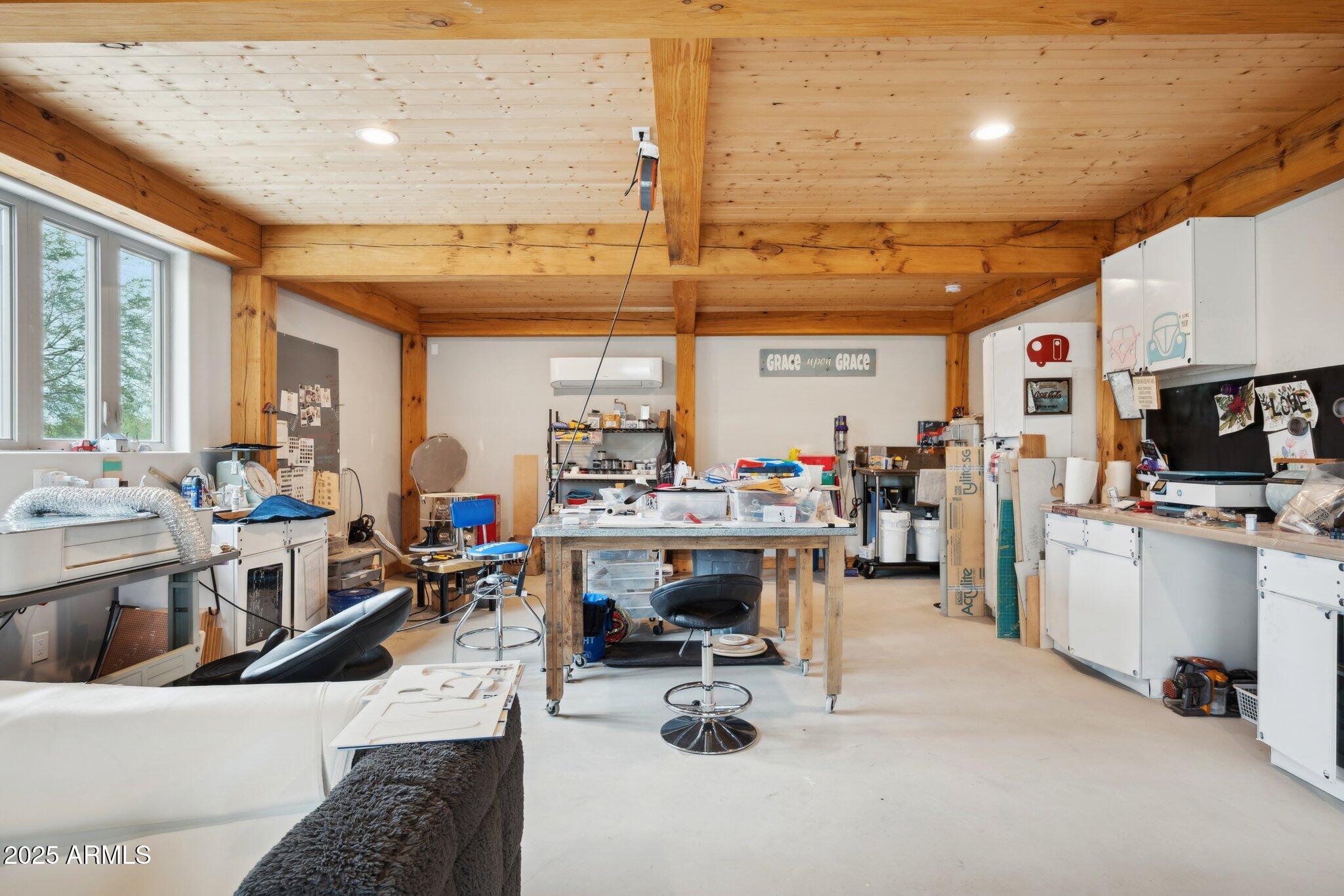 5237 E MONTGOMERY Road