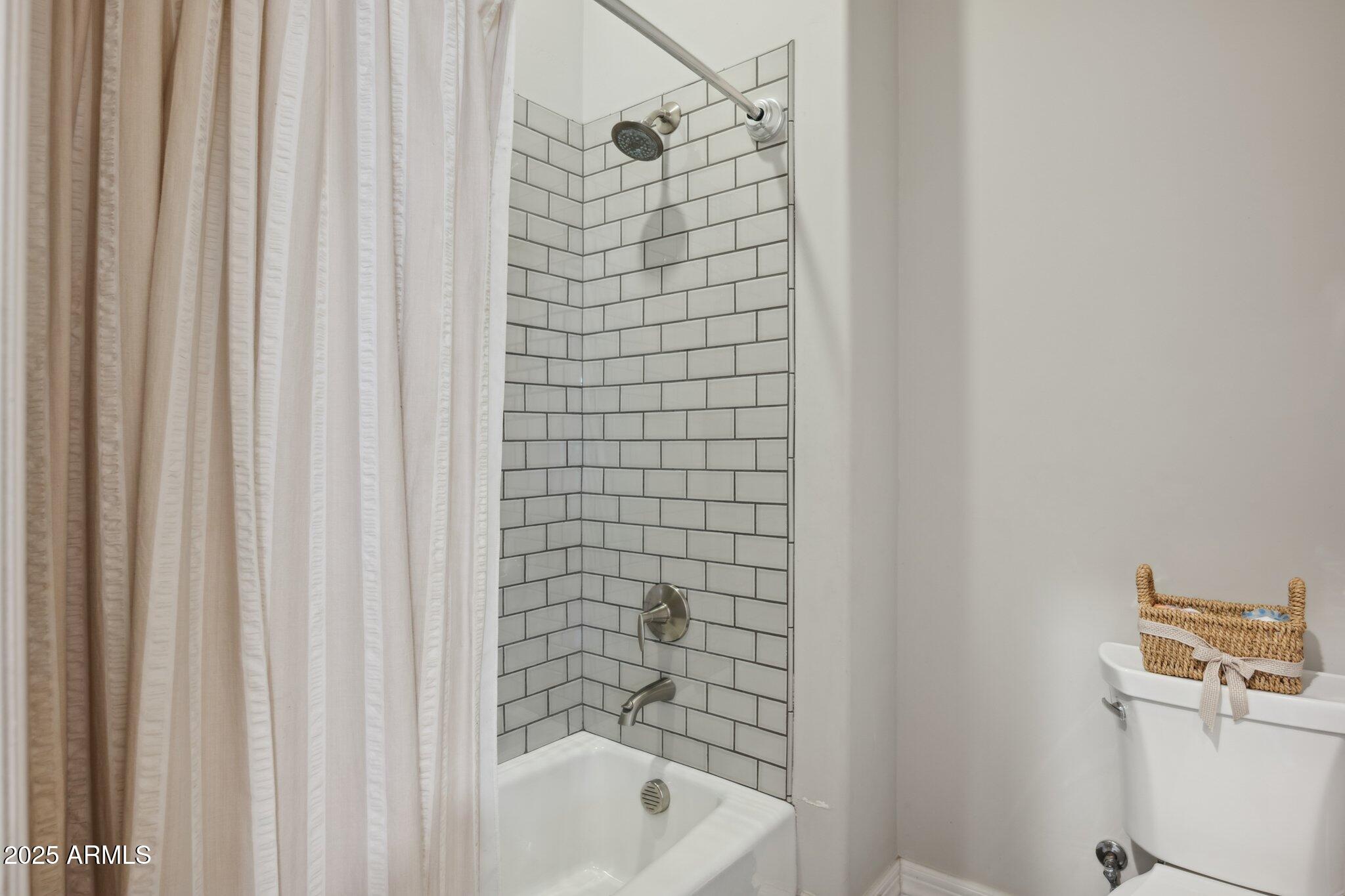 5237 E MONTGOMERY Road