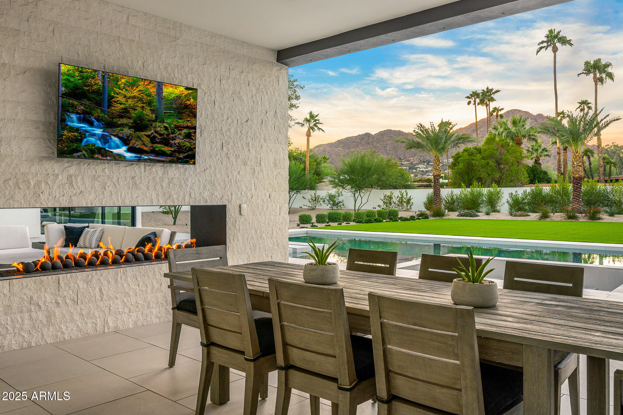 5800 N MONTE VISTA Drive