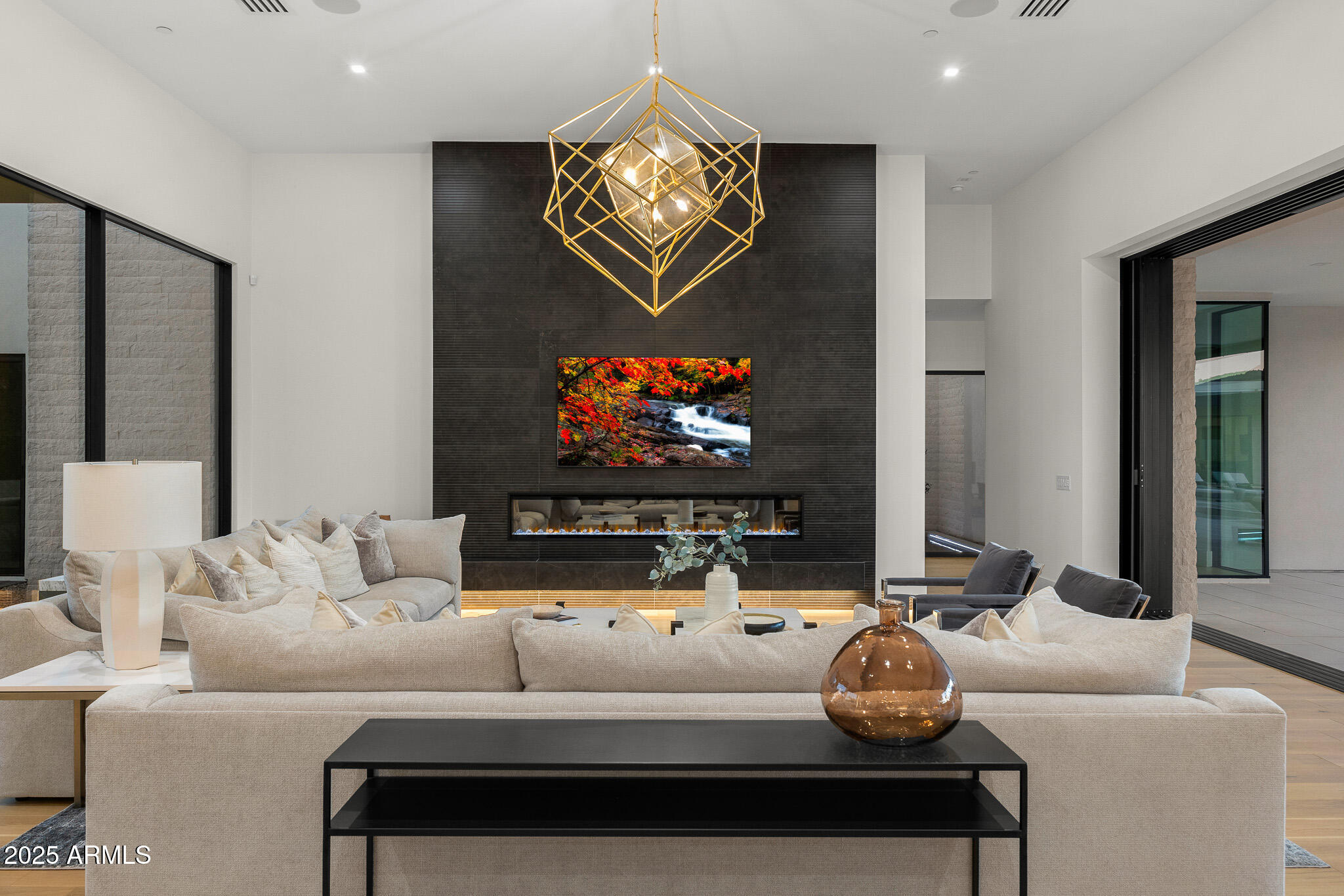 5800 N MONTE VISTA Drive