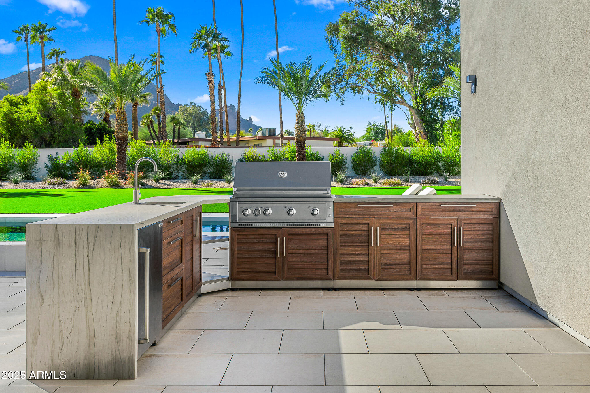 5800 N MONTE VISTA Drive