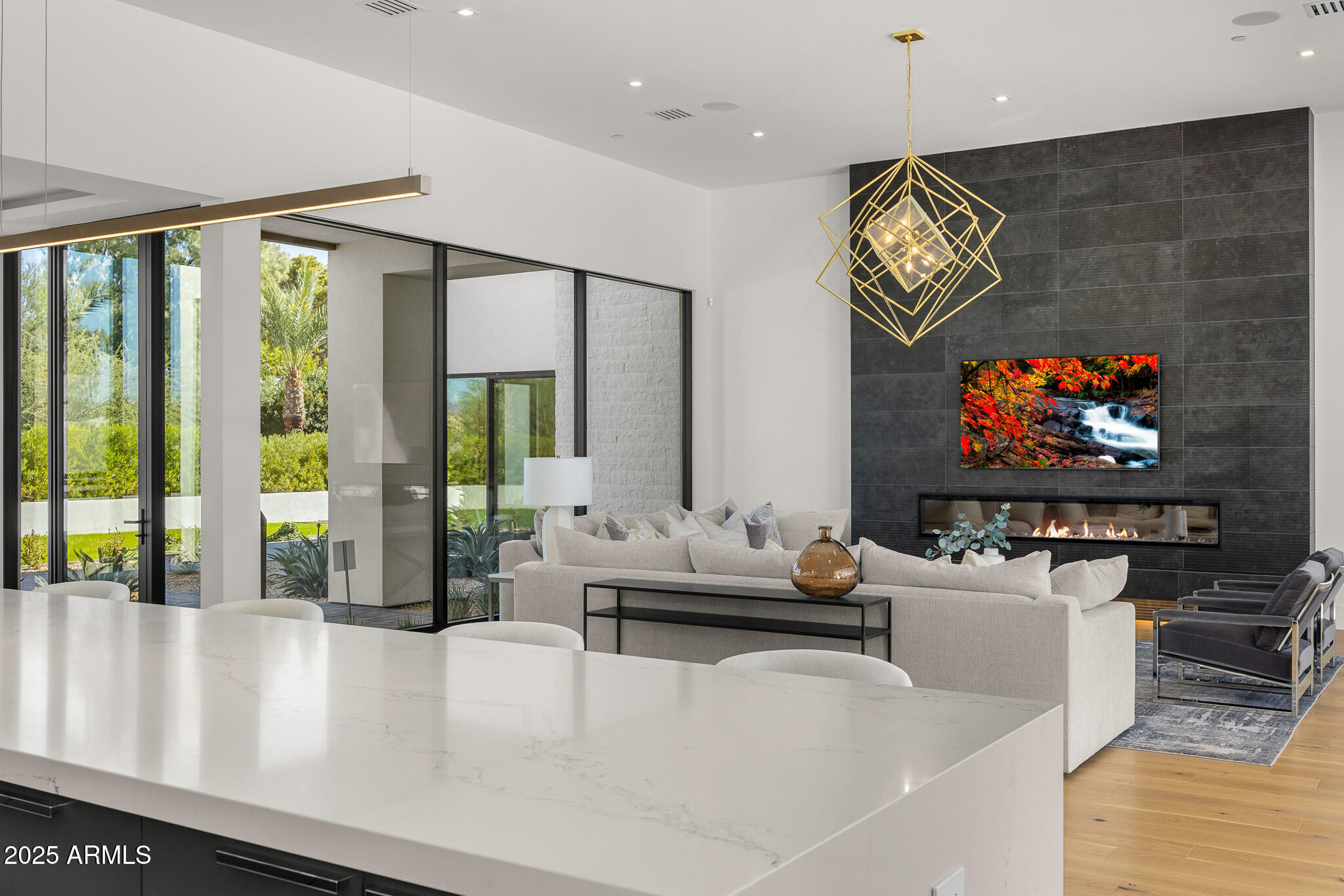 5800 N MONTE VISTA Drive