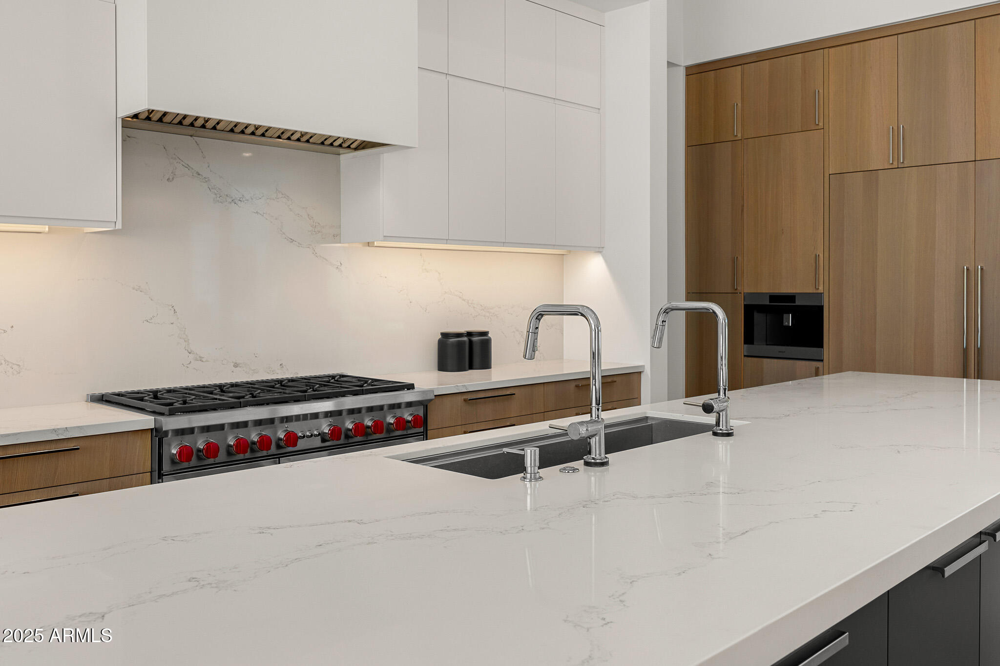 5800 N MONTE VISTA Drive