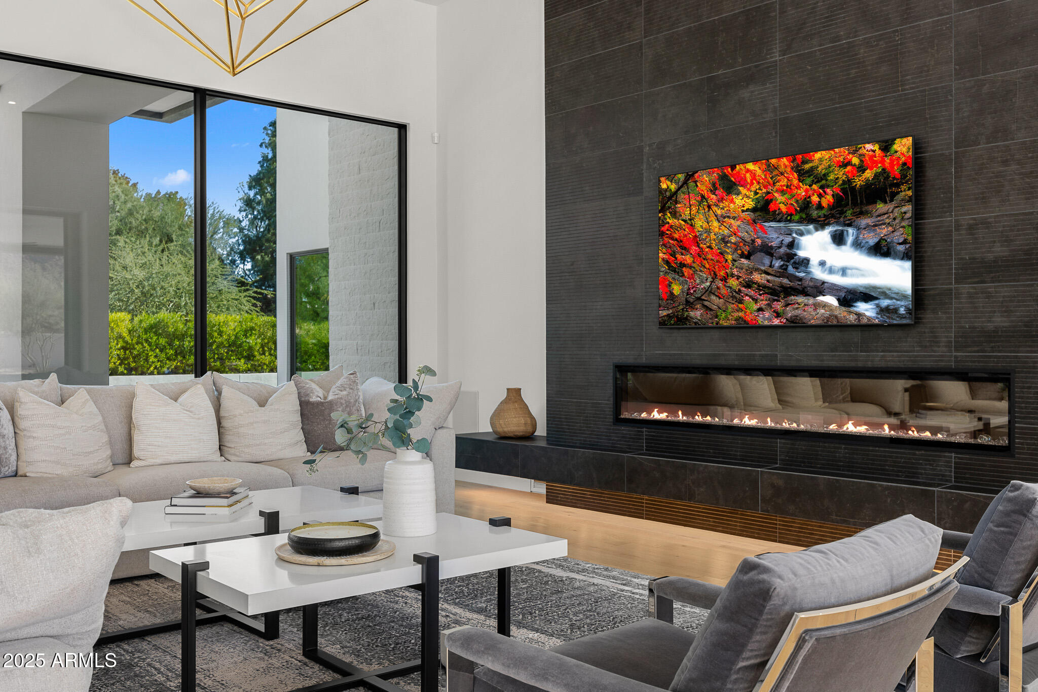 5800 N MONTE VISTA Drive