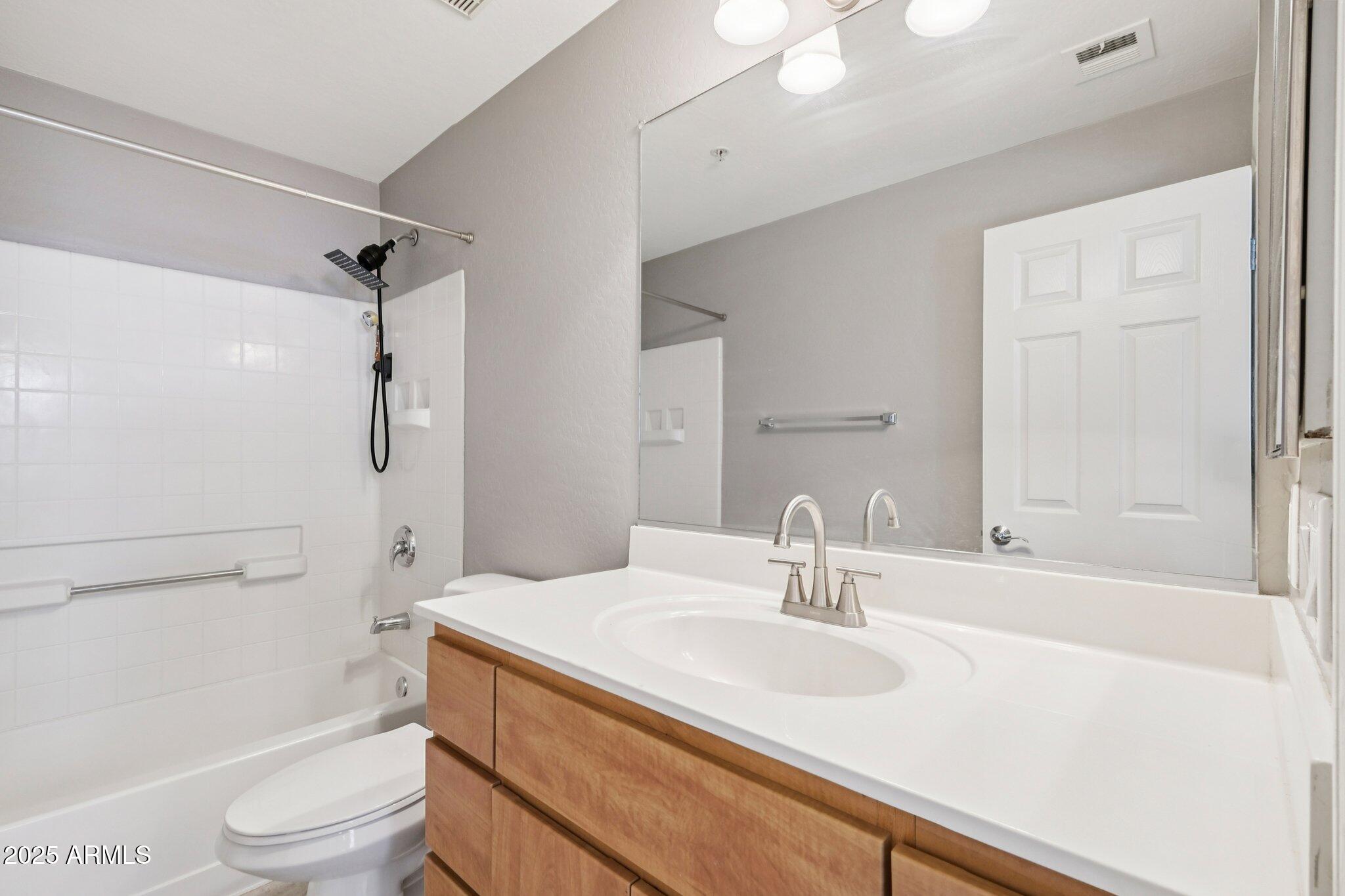 615 E PORTLAND Street 115