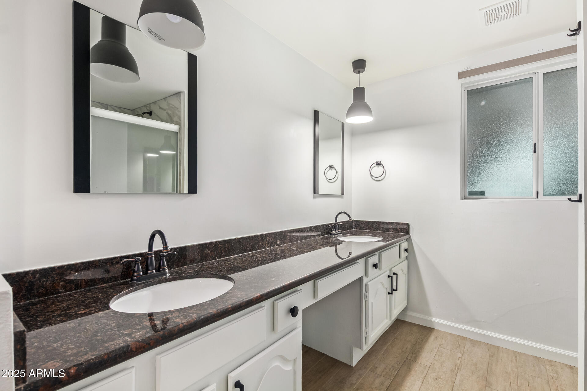 5401 E EXETER Boulevard