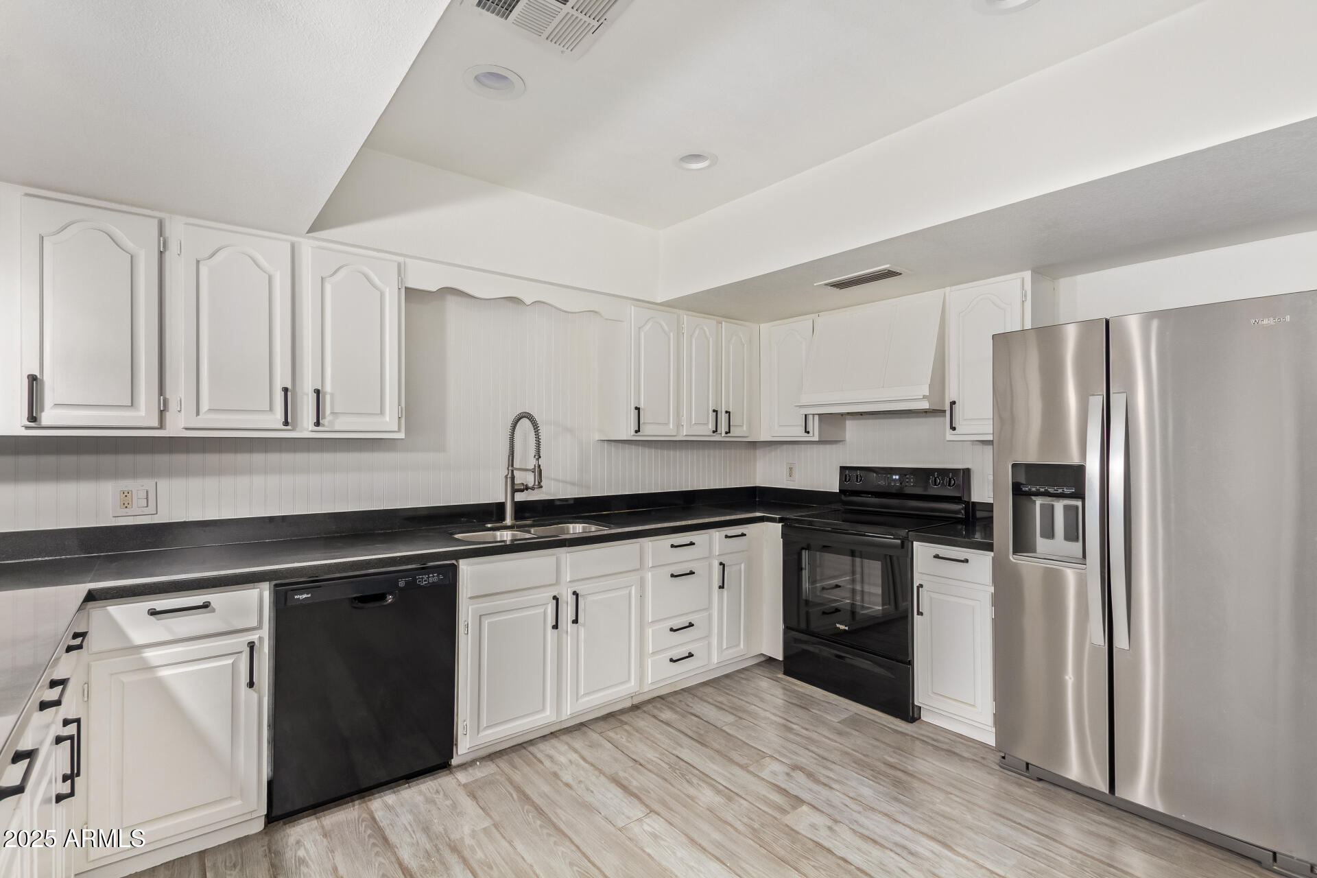 5401 E EXETER Boulevard