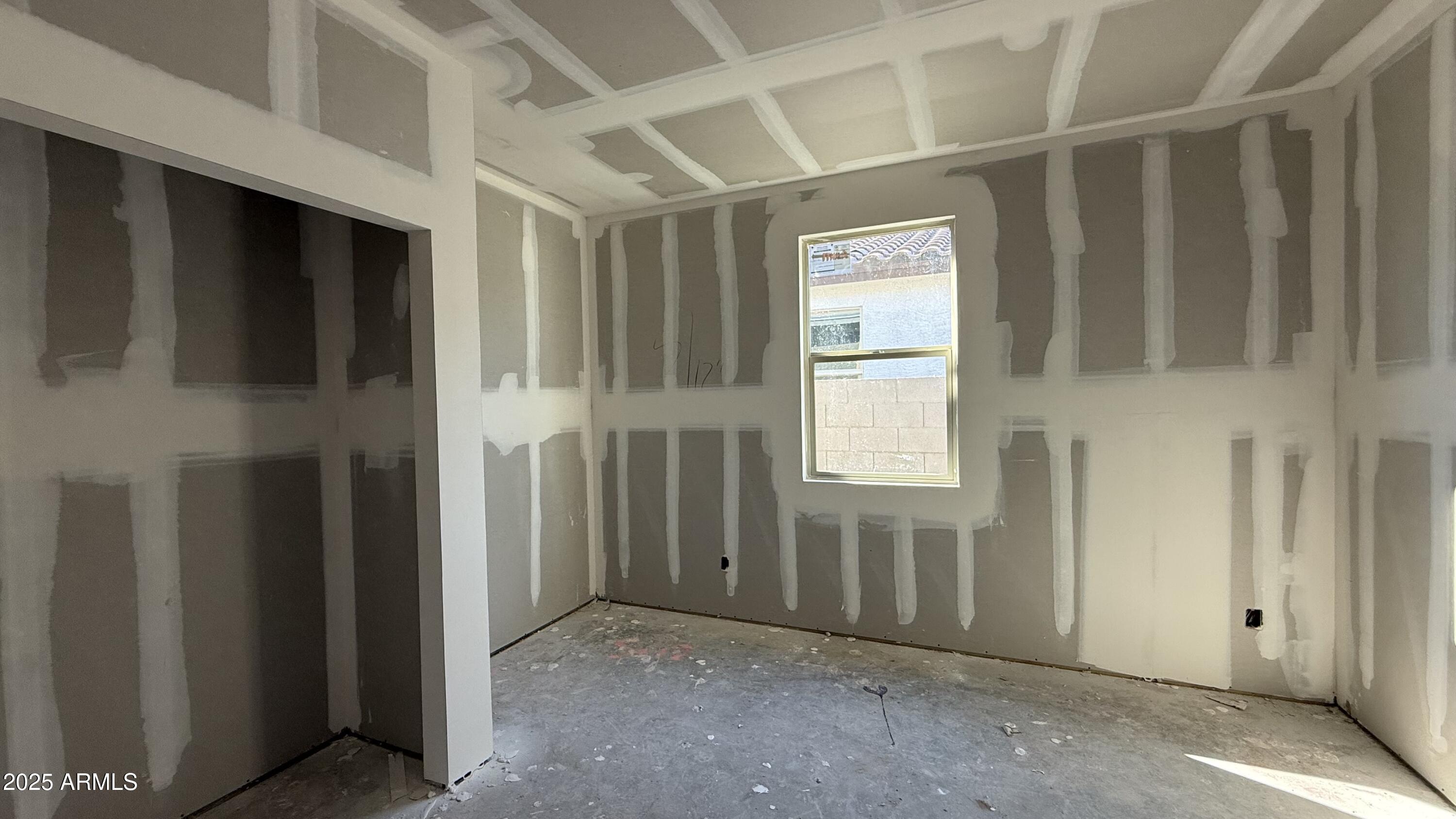 47663 W KENNER Drive