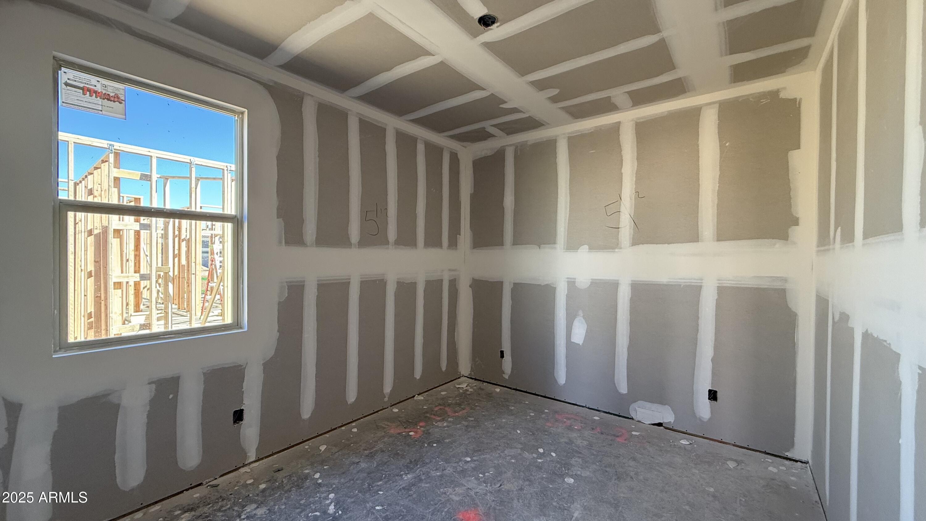 47663 W KENNER Drive