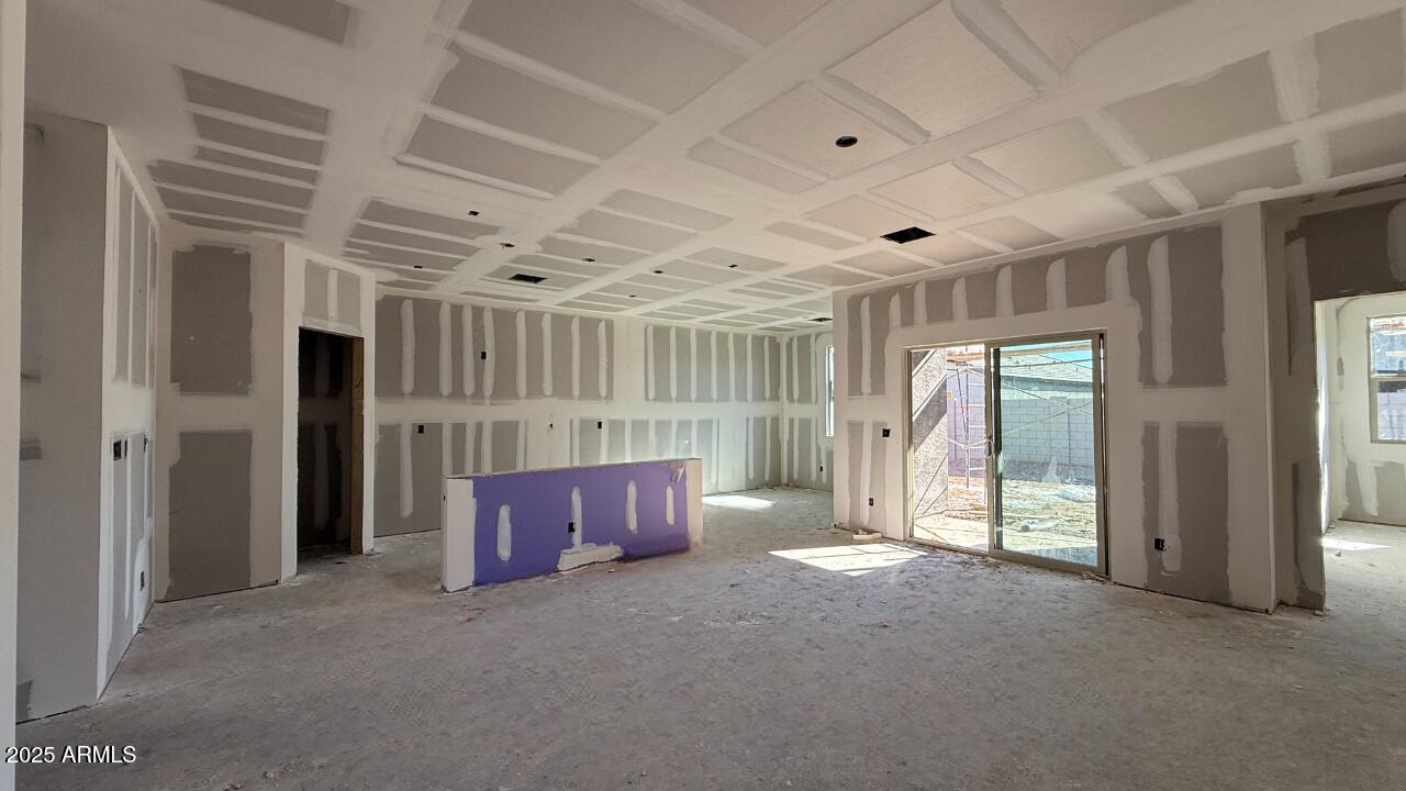 47663 W KENNER Drive