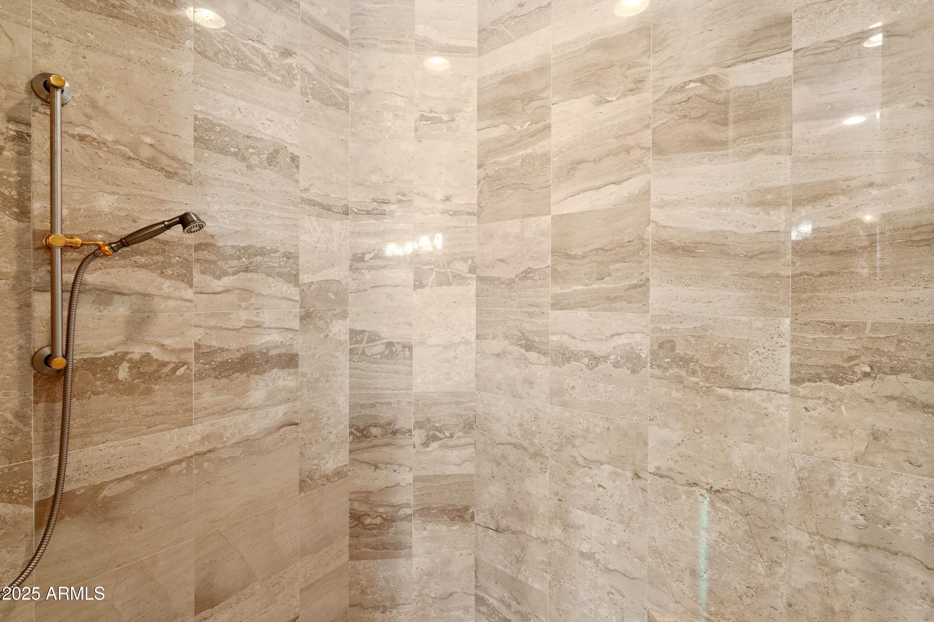 6621 N ARIZONA BILTMORE Circle