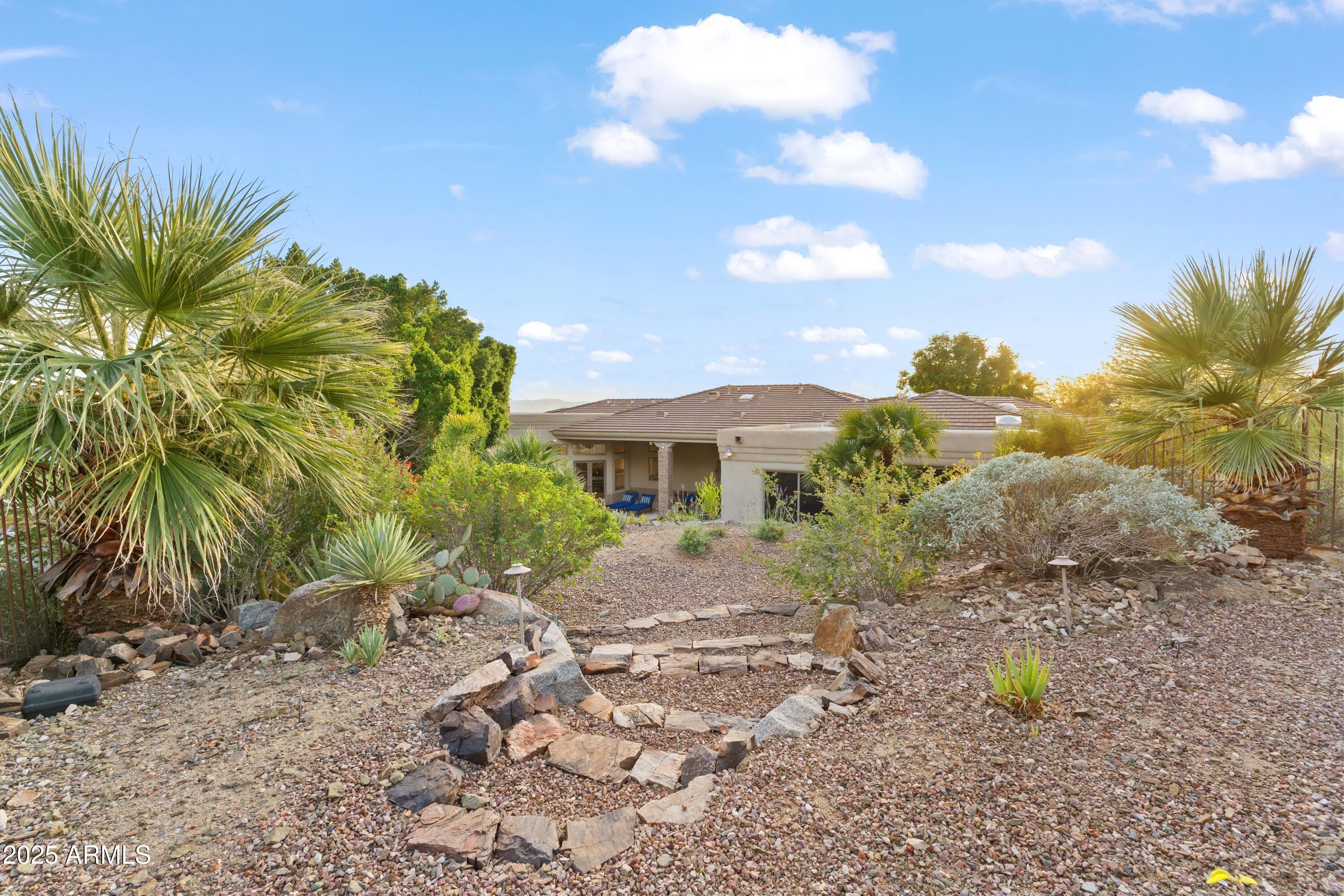 6621 N ARIZONA BILTMORE Circle