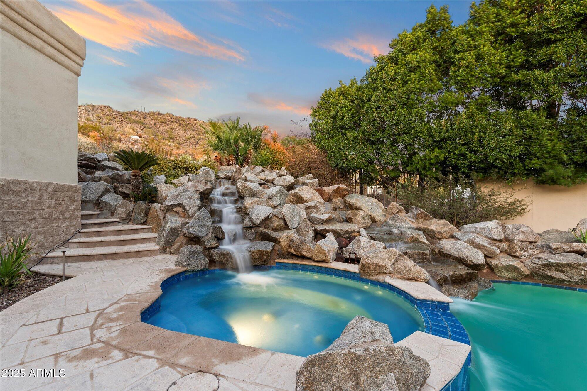 6621 N ARIZONA BILTMORE Circle