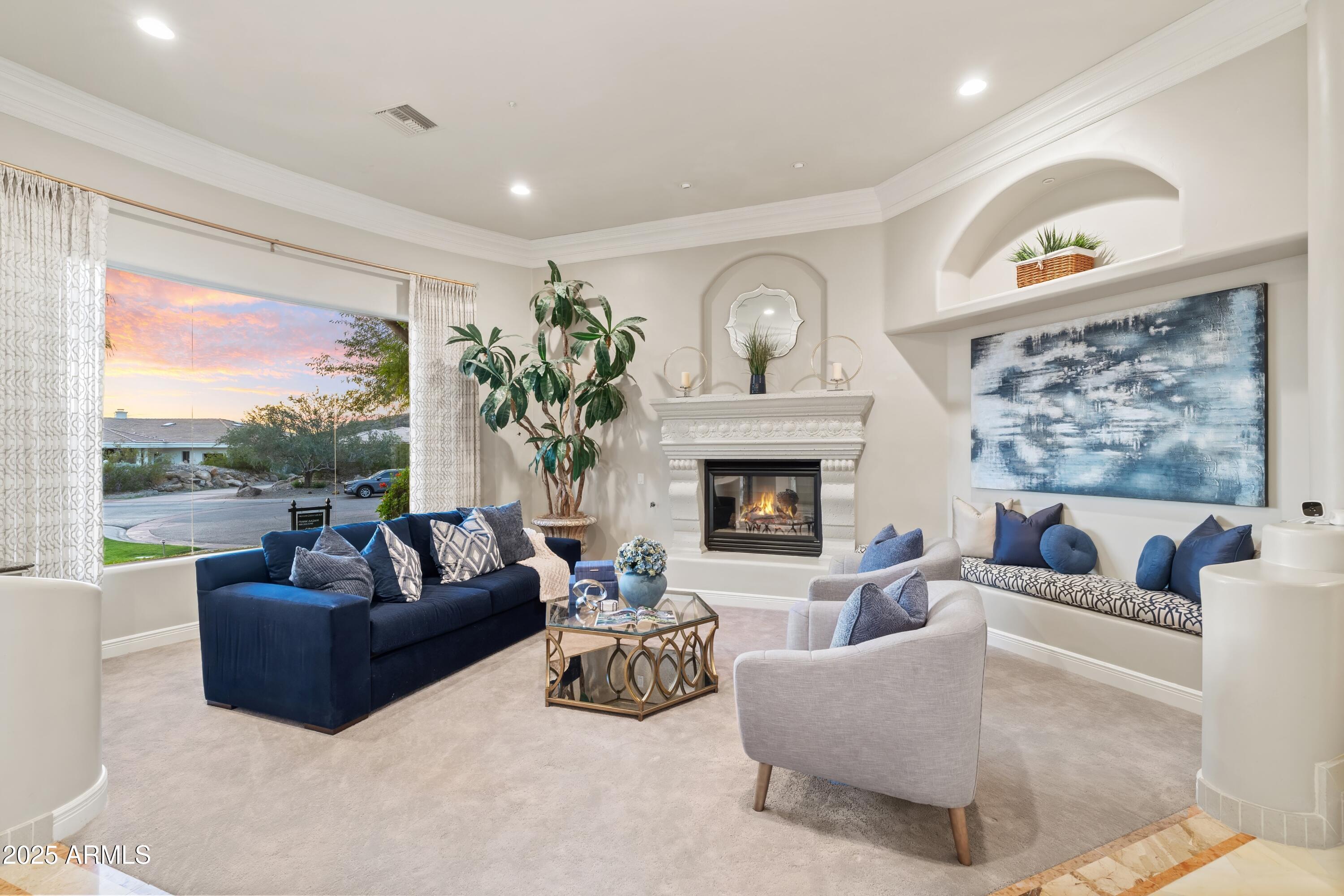 6621 N ARIZONA BILTMORE Circle