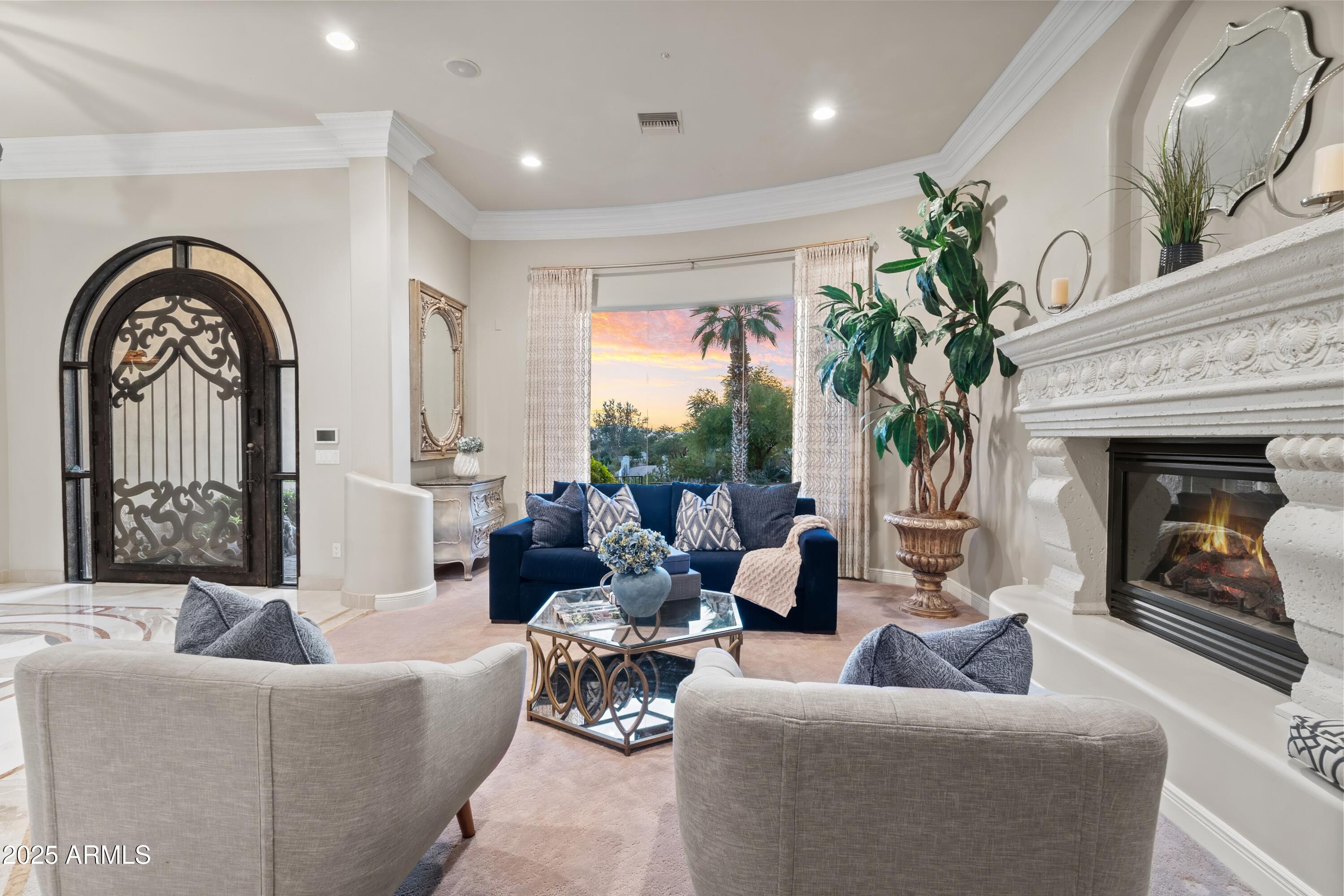 6621 N ARIZONA BILTMORE Circle