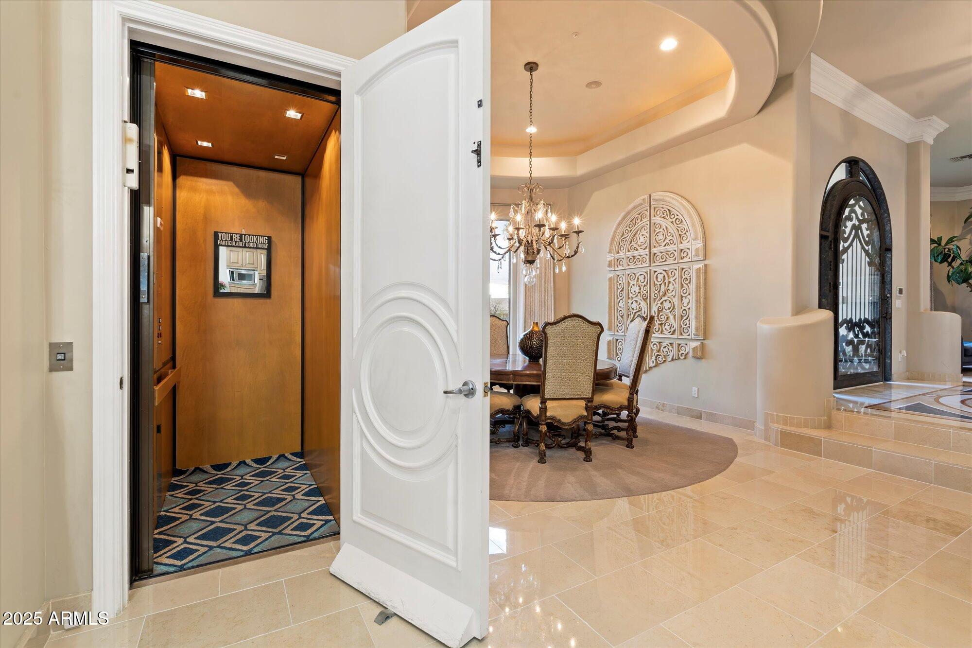 6621 N ARIZONA BILTMORE Circle