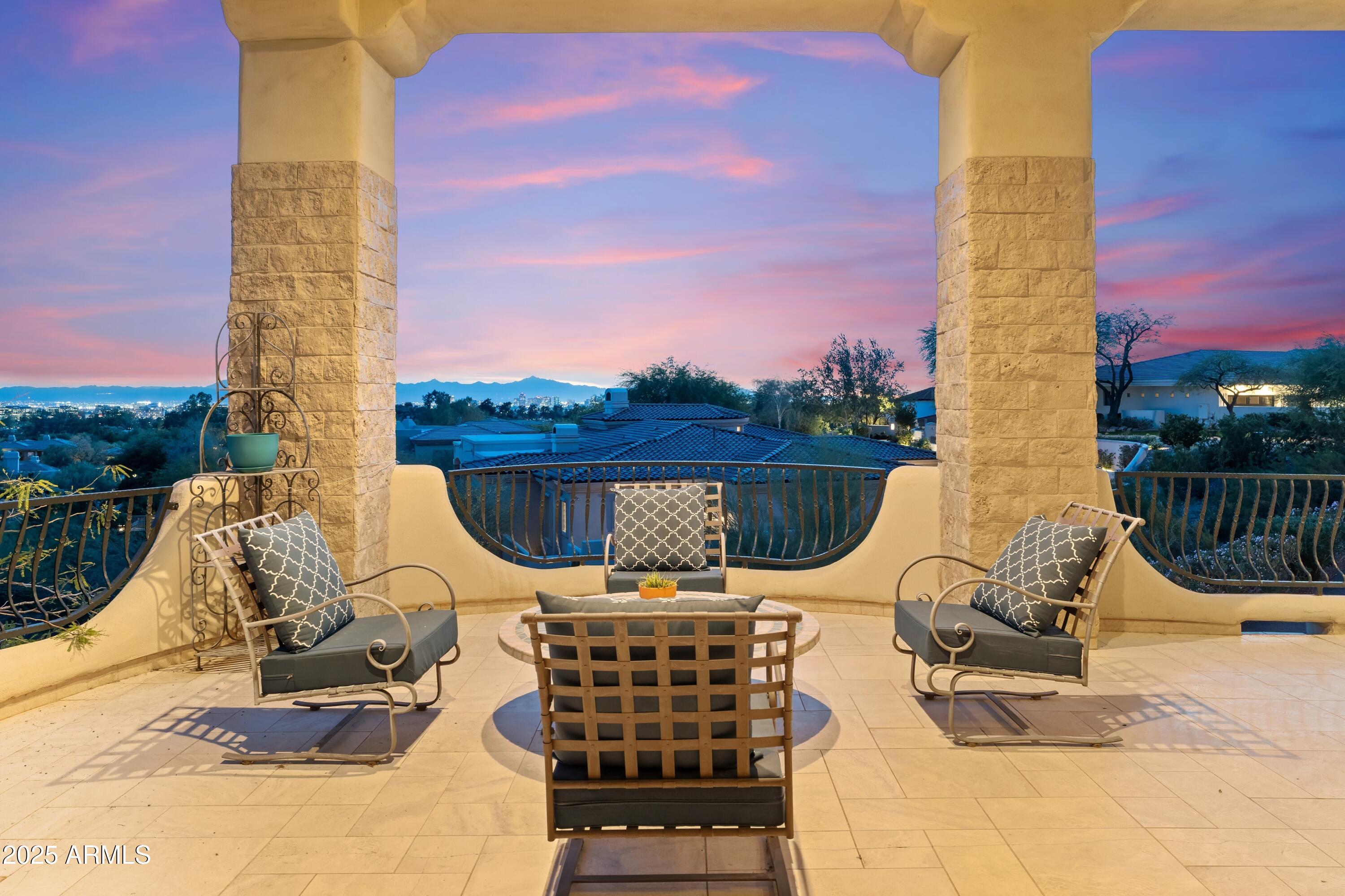 6621 N ARIZONA BILTMORE Circle