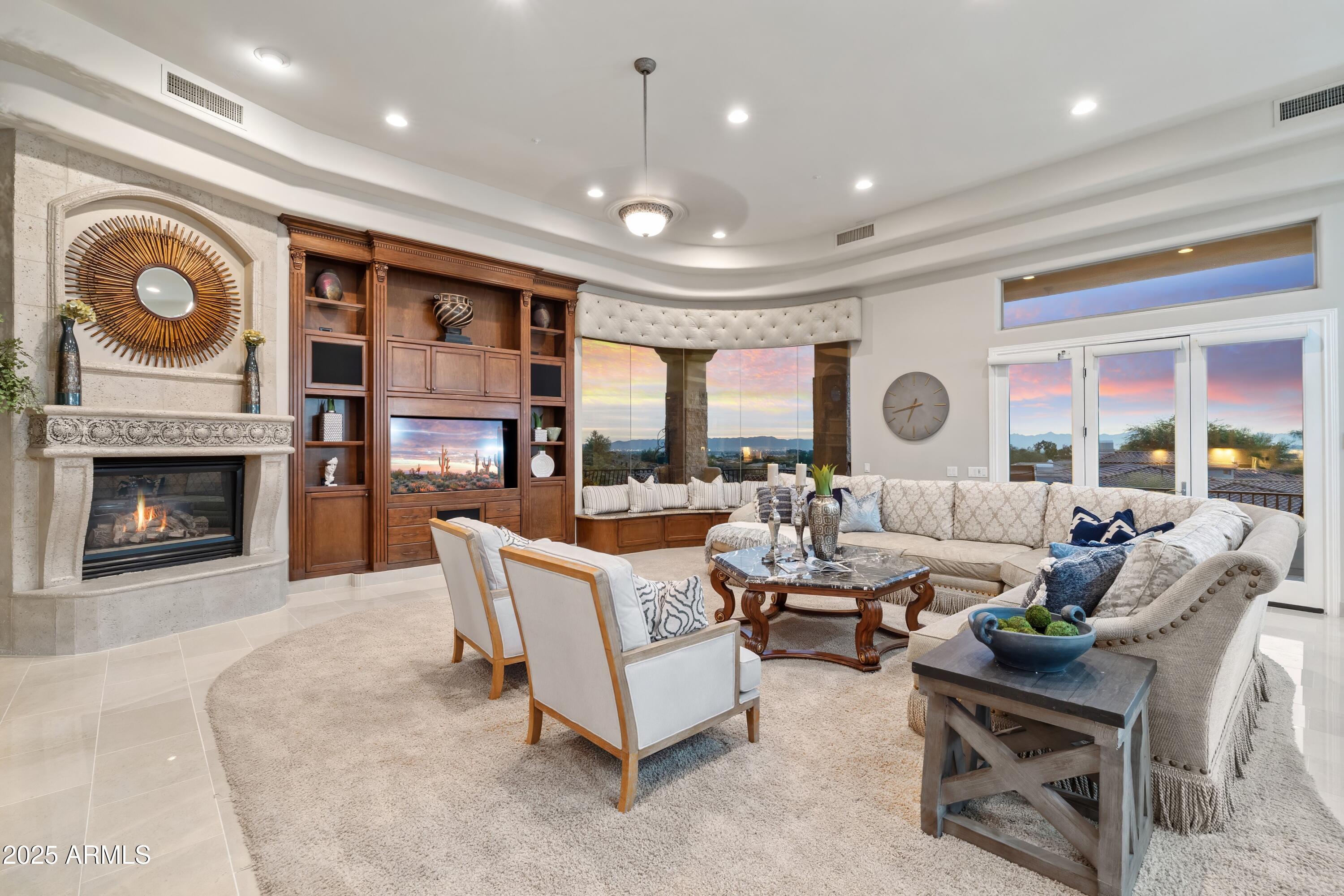 6621 N ARIZONA BILTMORE Circle