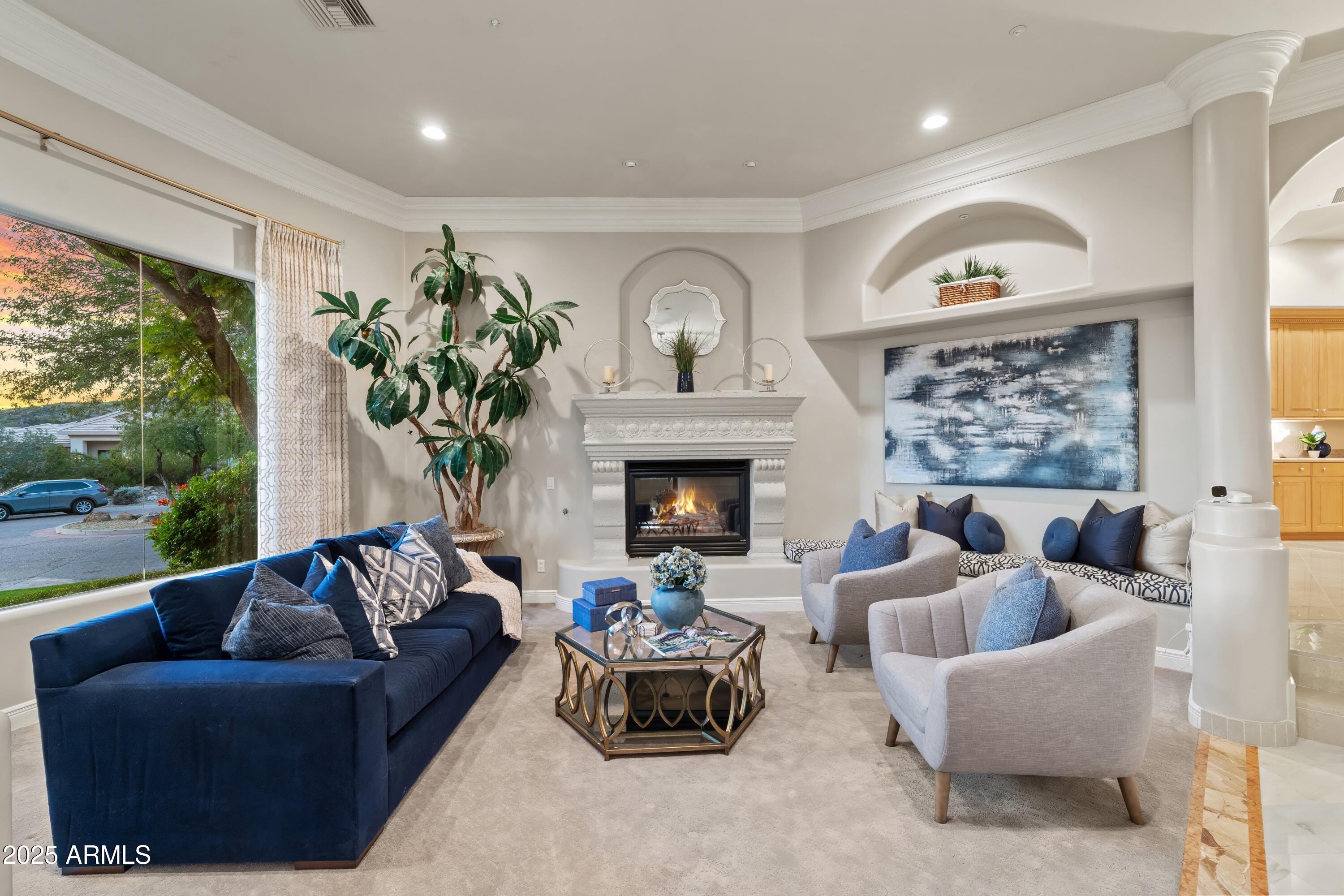 6621 N ARIZONA BILTMORE Circle