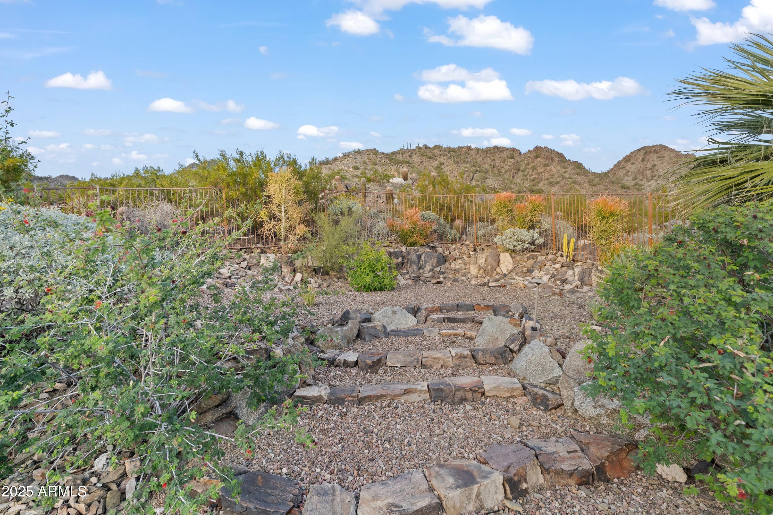 6621 N ARIZONA BILTMORE Circle