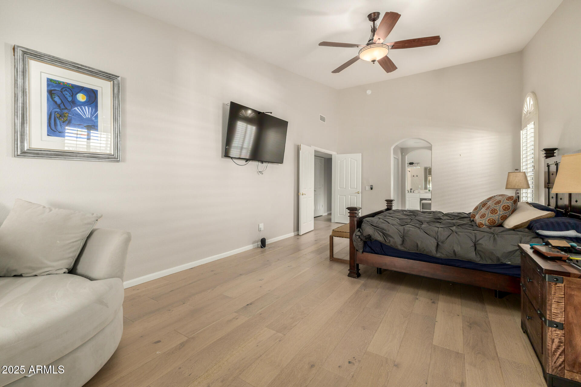 5733 S AMBERWOOD Drive