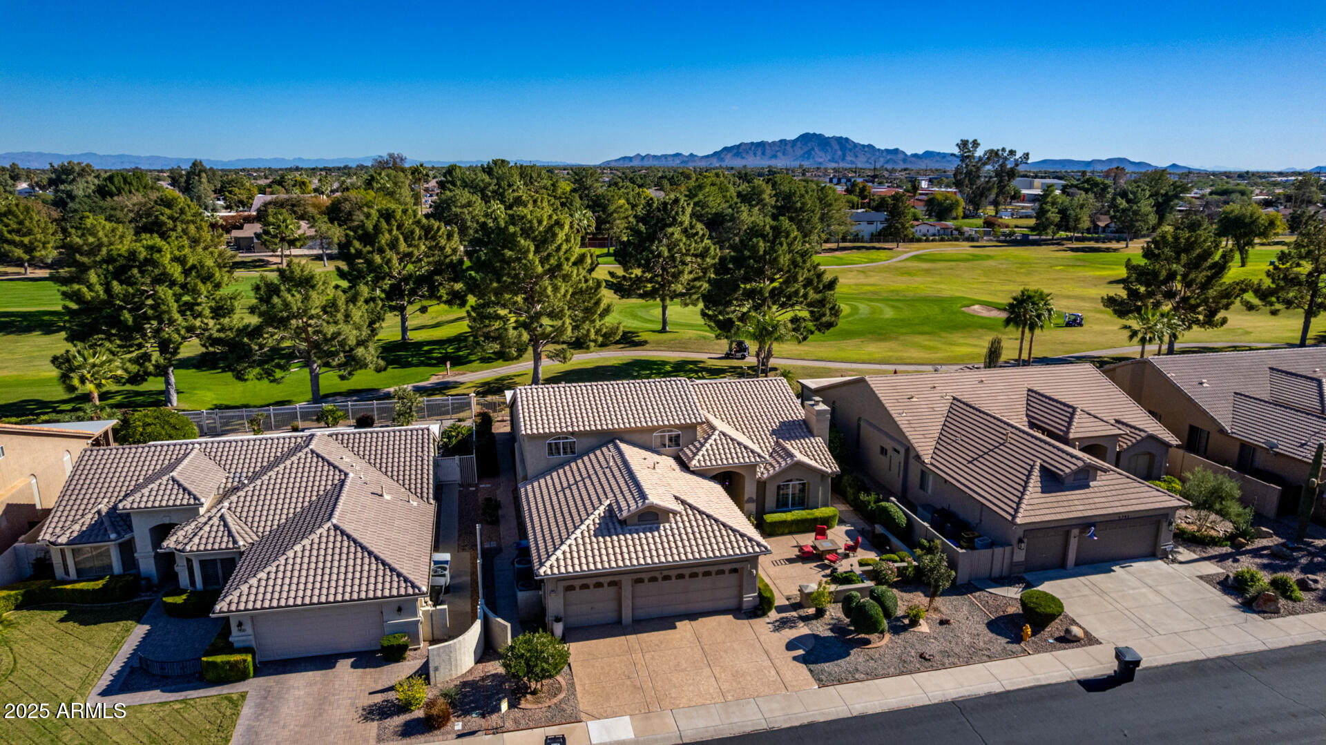 5733 S AMBERWOOD Drive