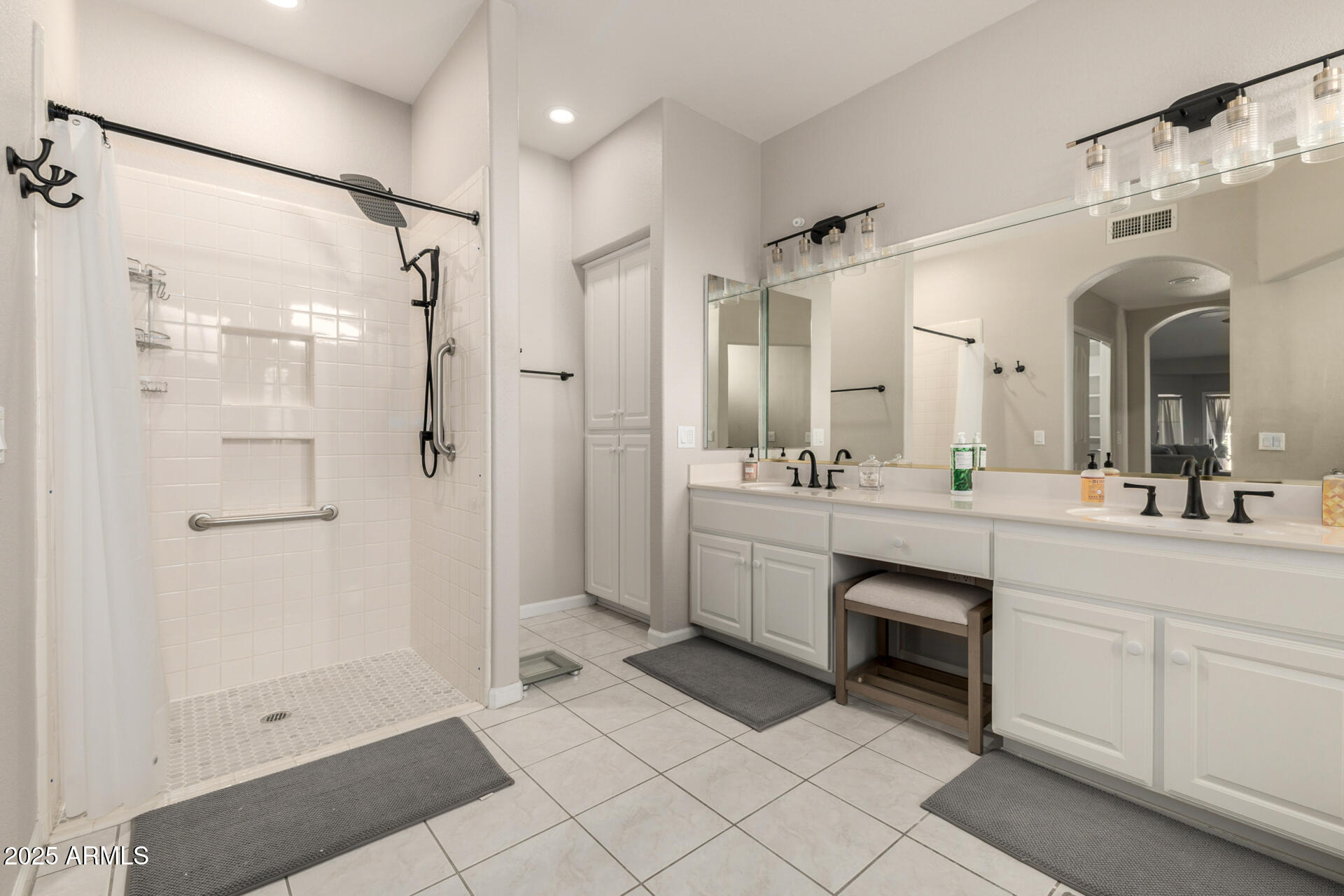 5733 S AMBERWOOD Drive