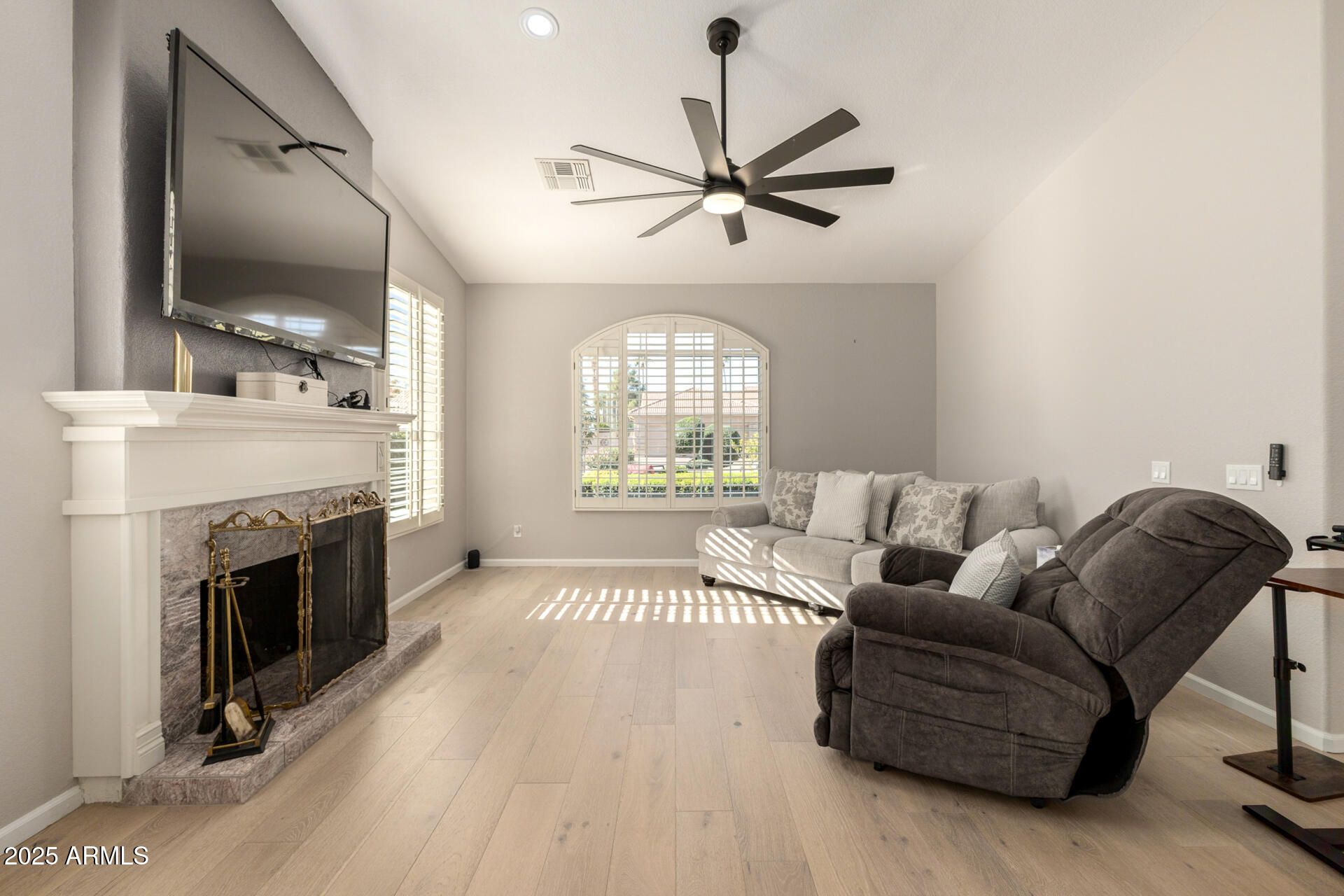 5733 S AMBERWOOD Drive