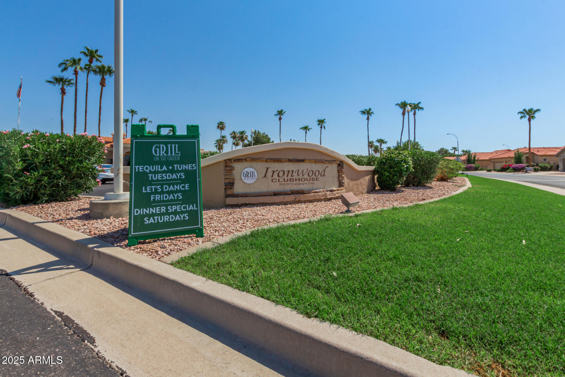 5733 S AMBERWOOD Drive