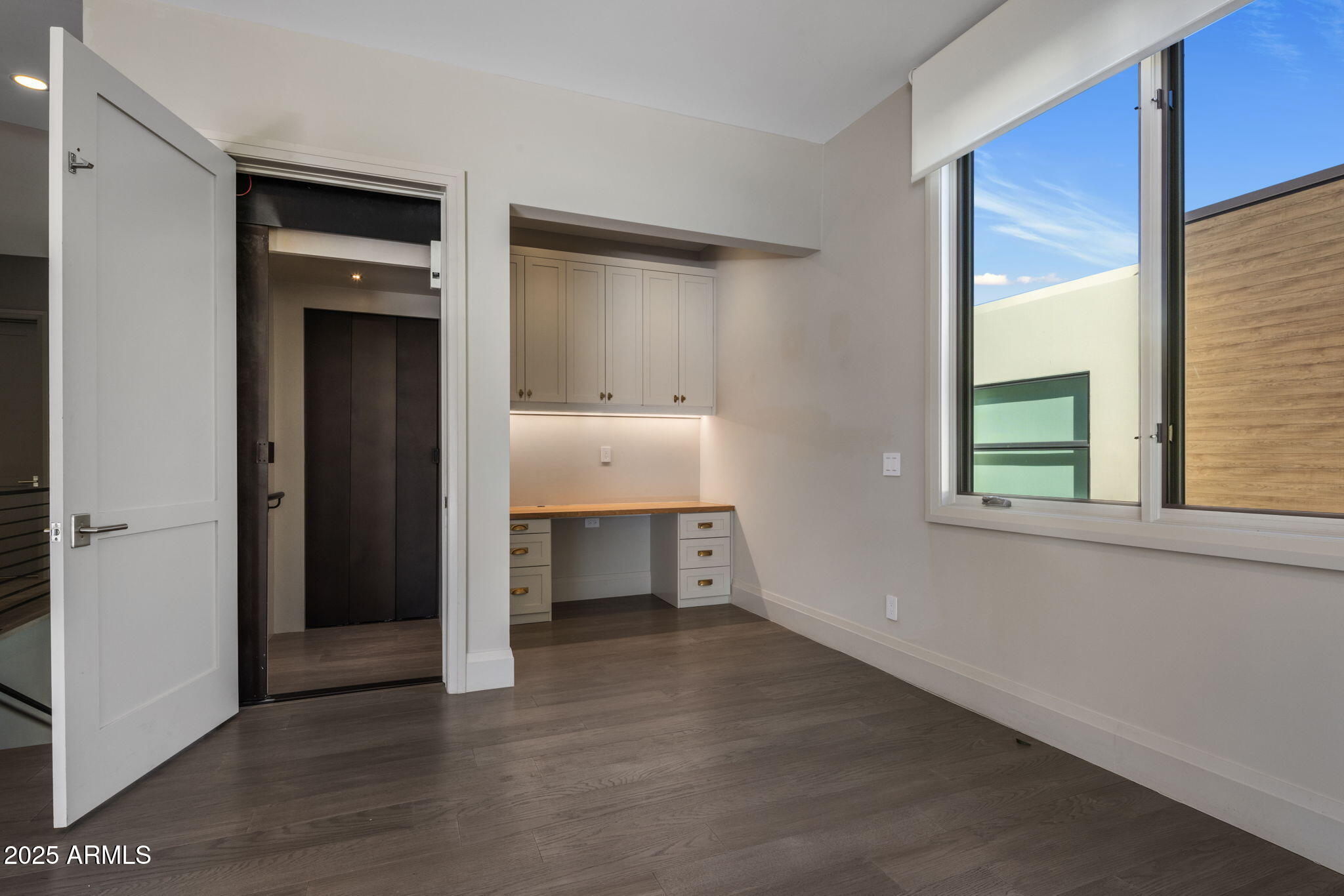 5541 E STELLA Lane