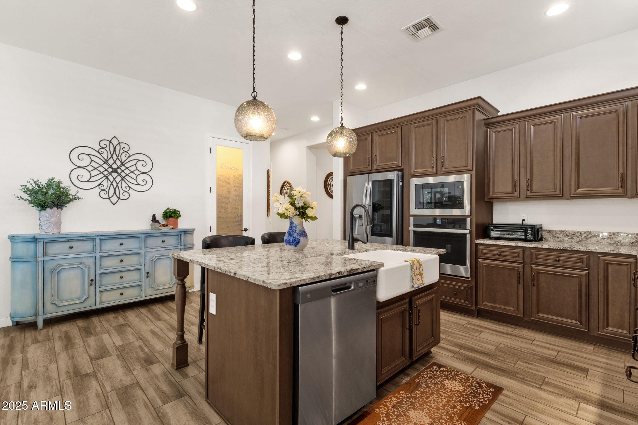 4525 E FOUNTAIN Street