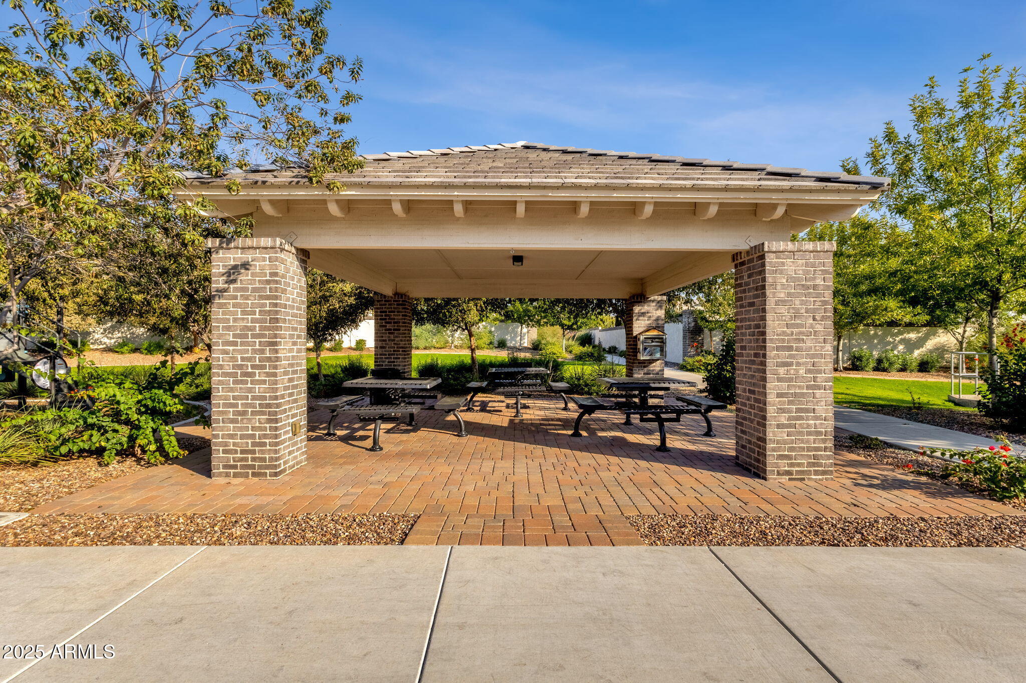 4525 E FOUNTAIN Street