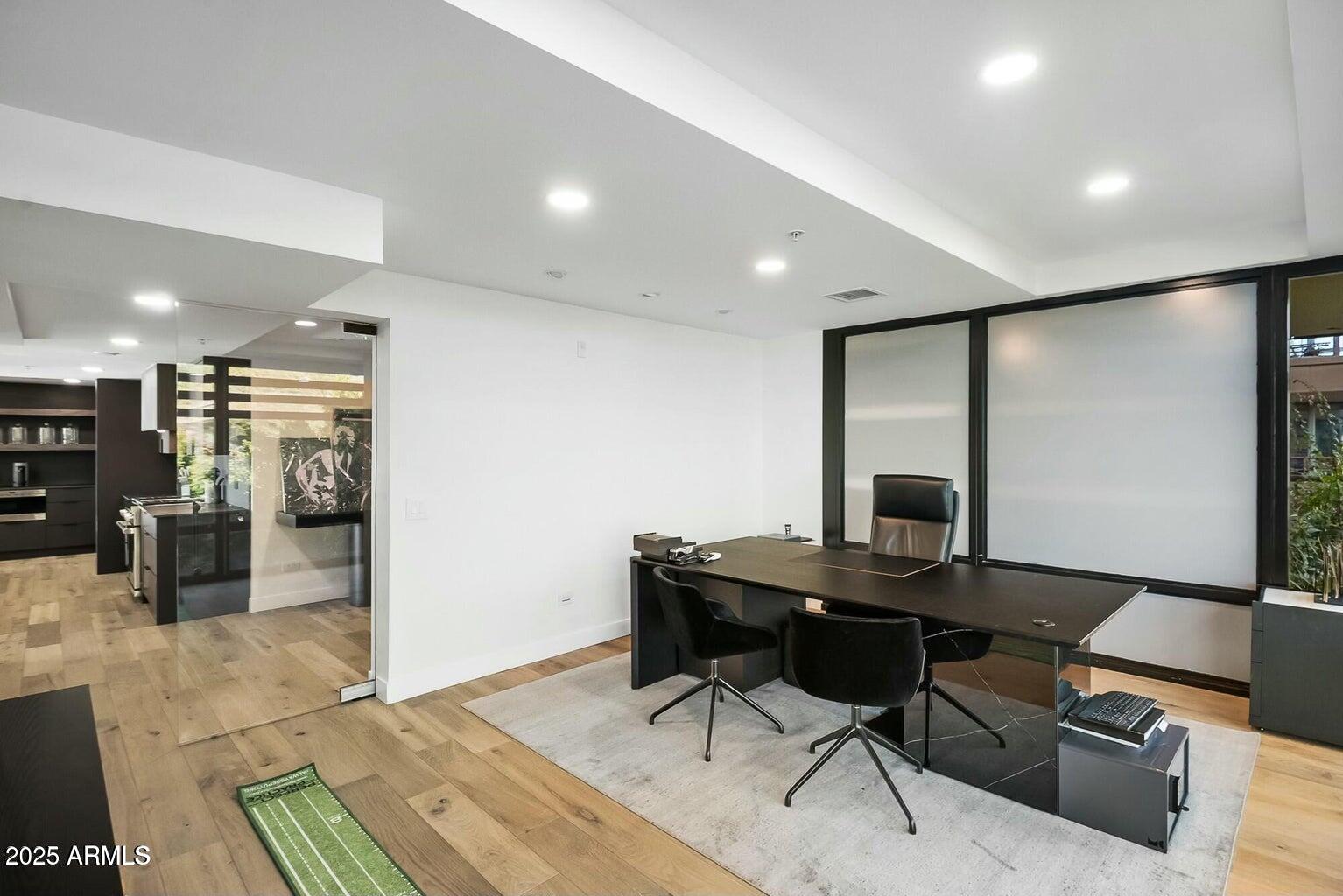 7147 E RANCHO VISTA Drive 6011