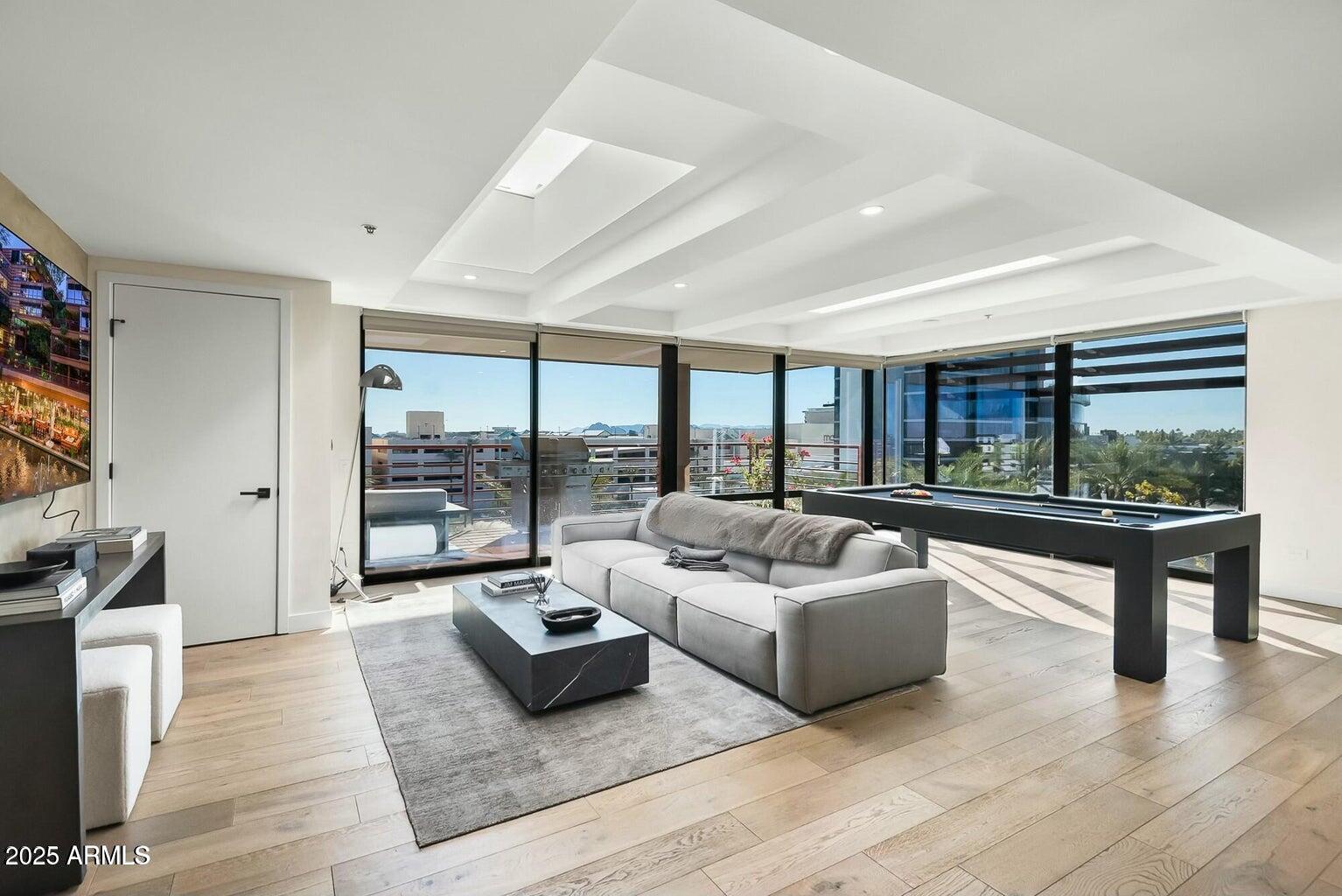 7147 E RANCHO VISTA Drive 6011