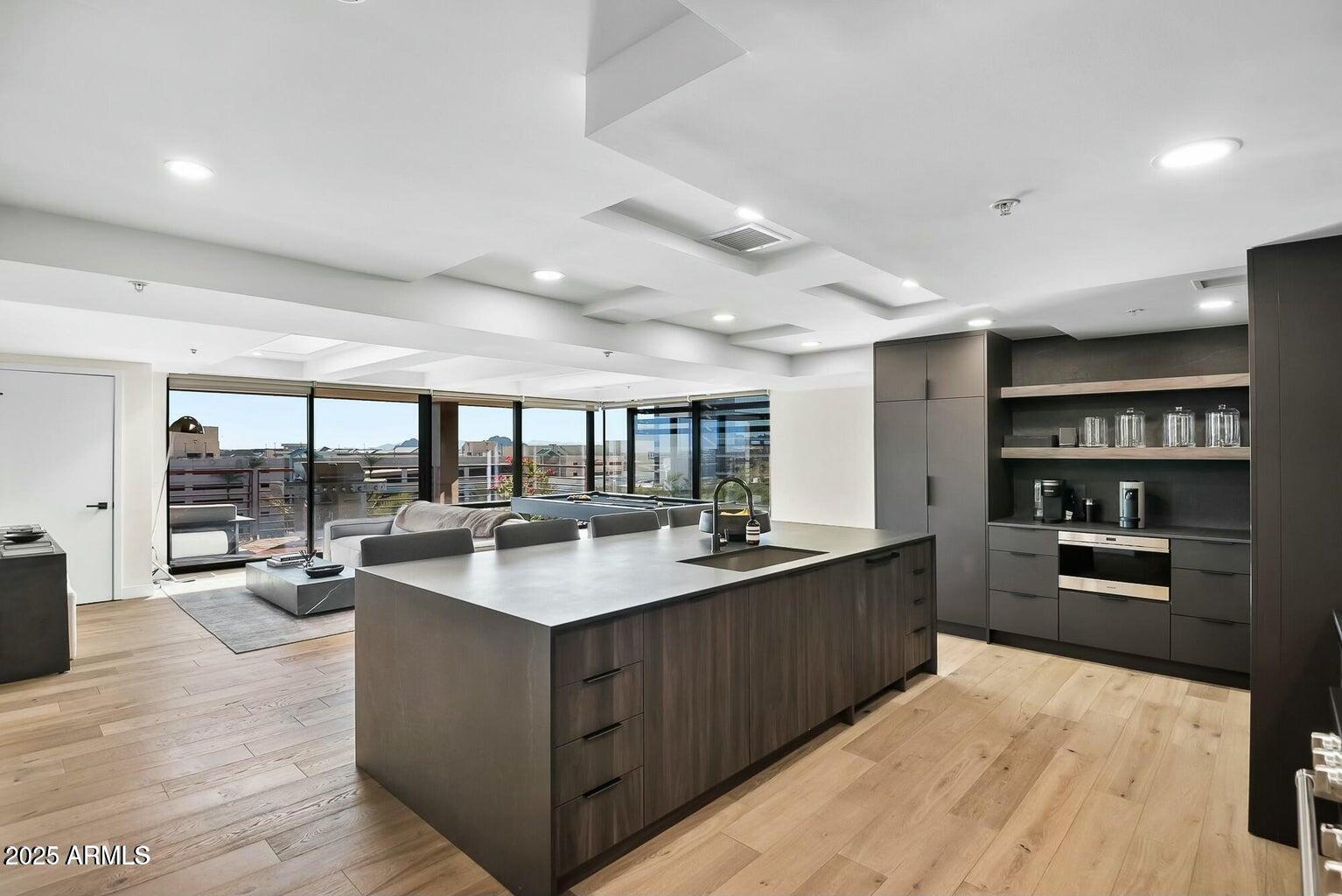 7147 E RANCHO VISTA Drive 6011