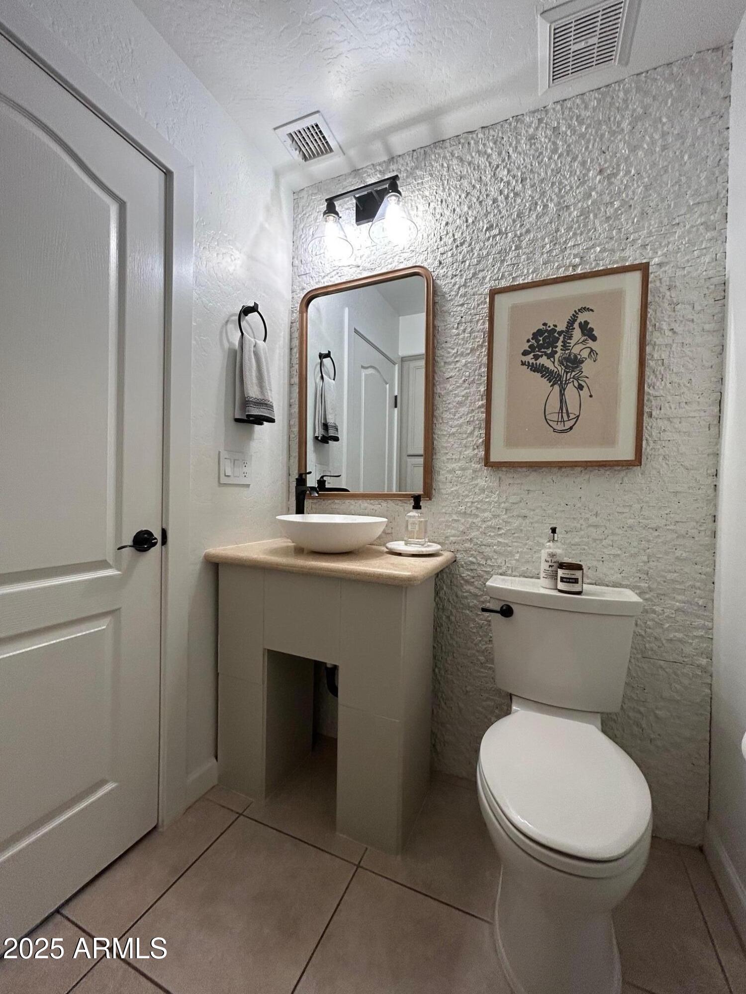 7518 E GLENN MOORE Road