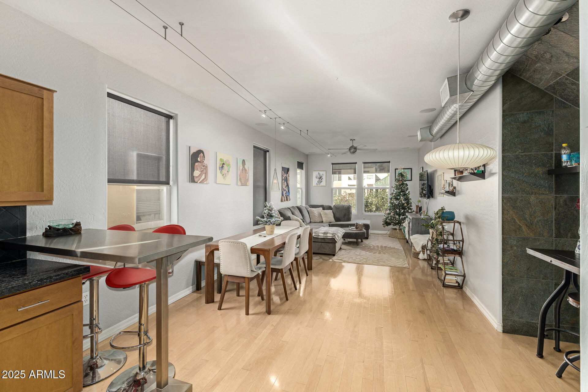 706 E WASHINGTON Street 114