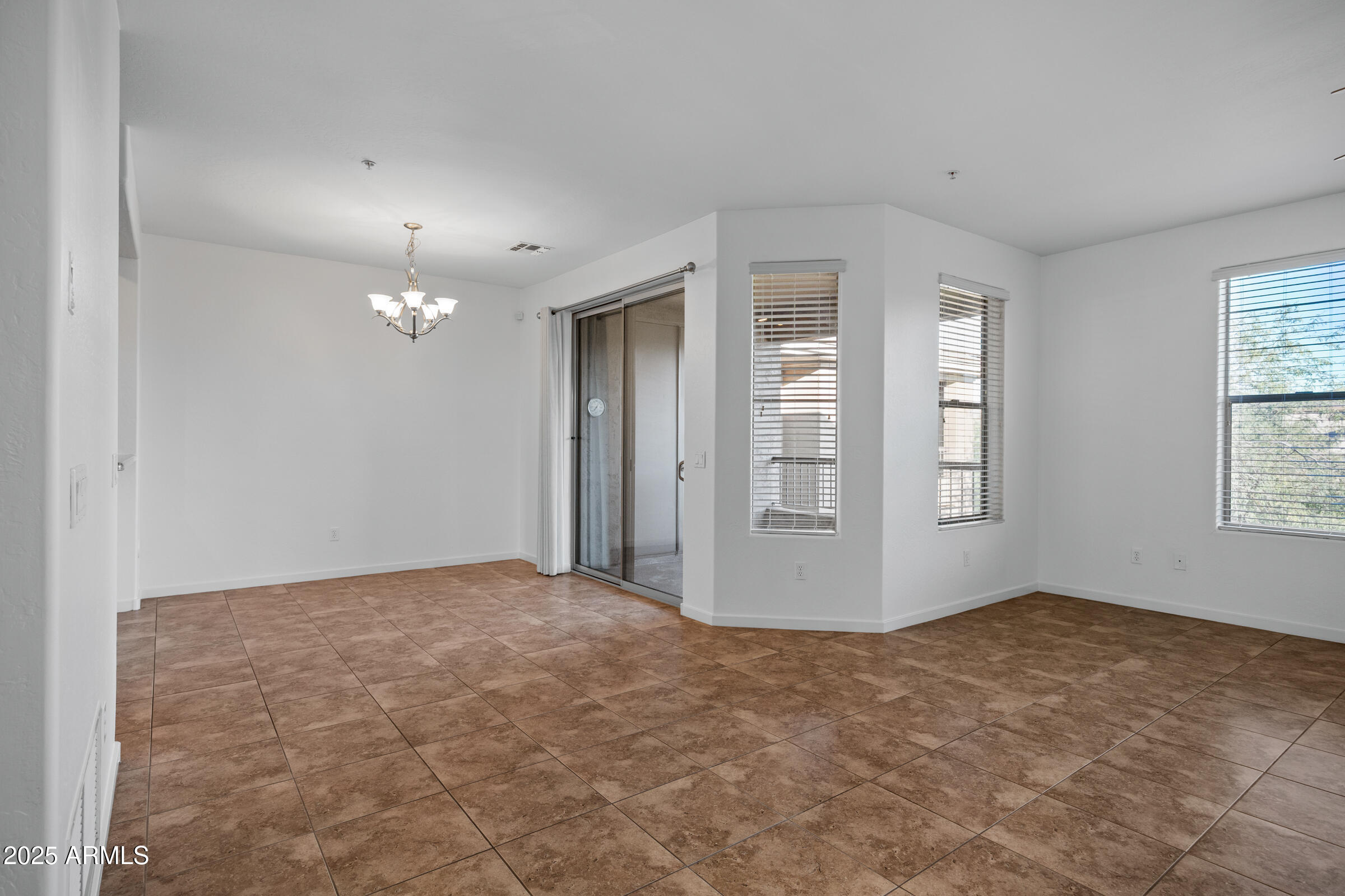 10260 E WHITE FEATHER Lane E 2015